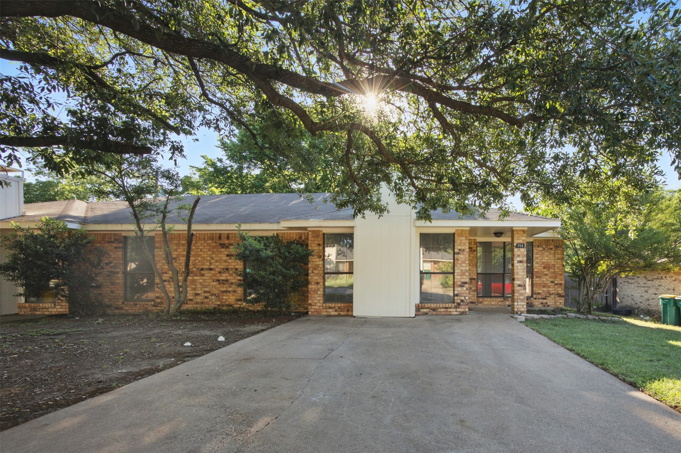 706 Long Court , Cedar Hill, TX, 75104 | 20940022 | Realty Texas LLC