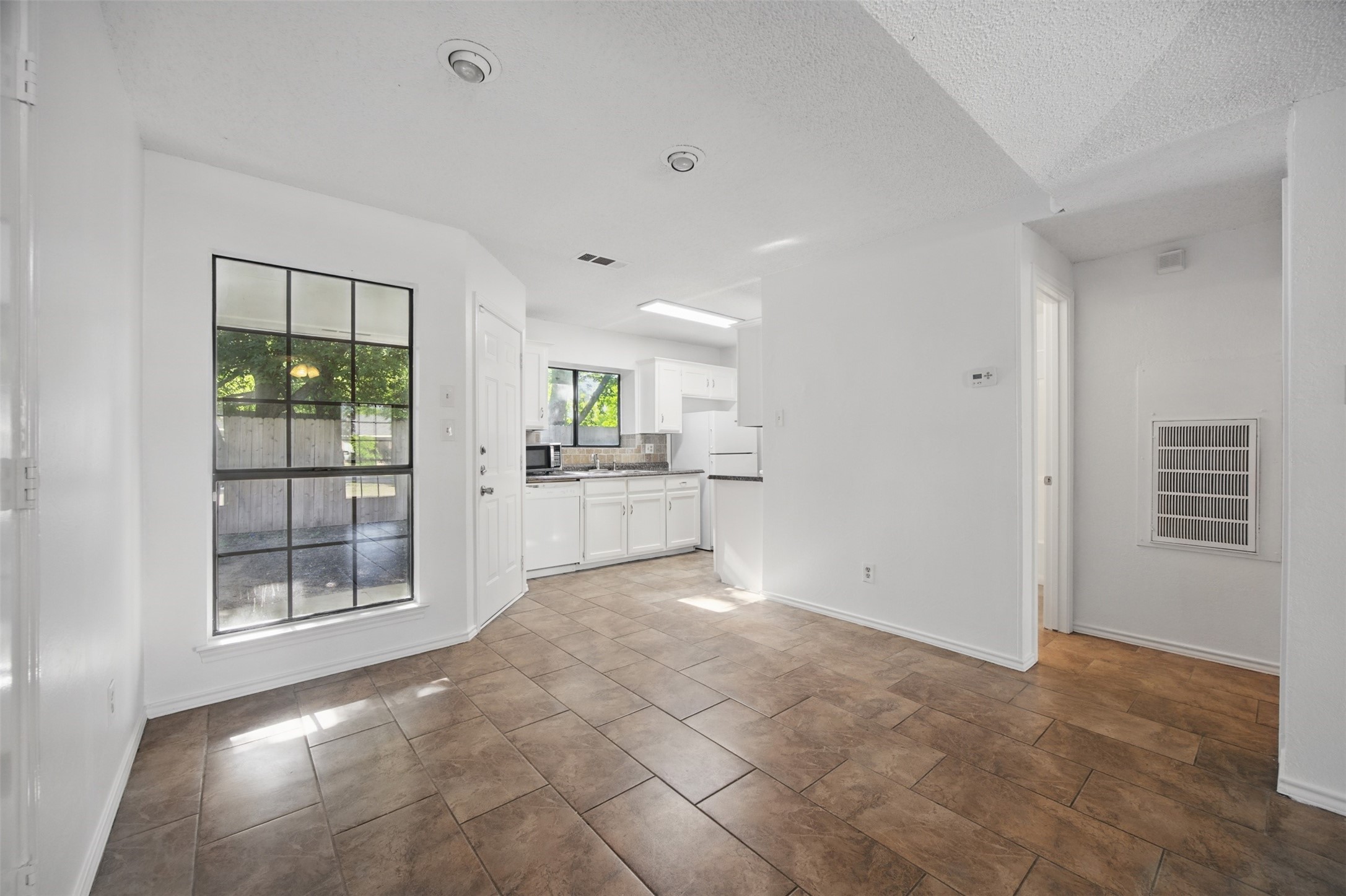 706 Long Court , Cedar Hill, TX, 75104 | 20940022 | Realty Texas LLC