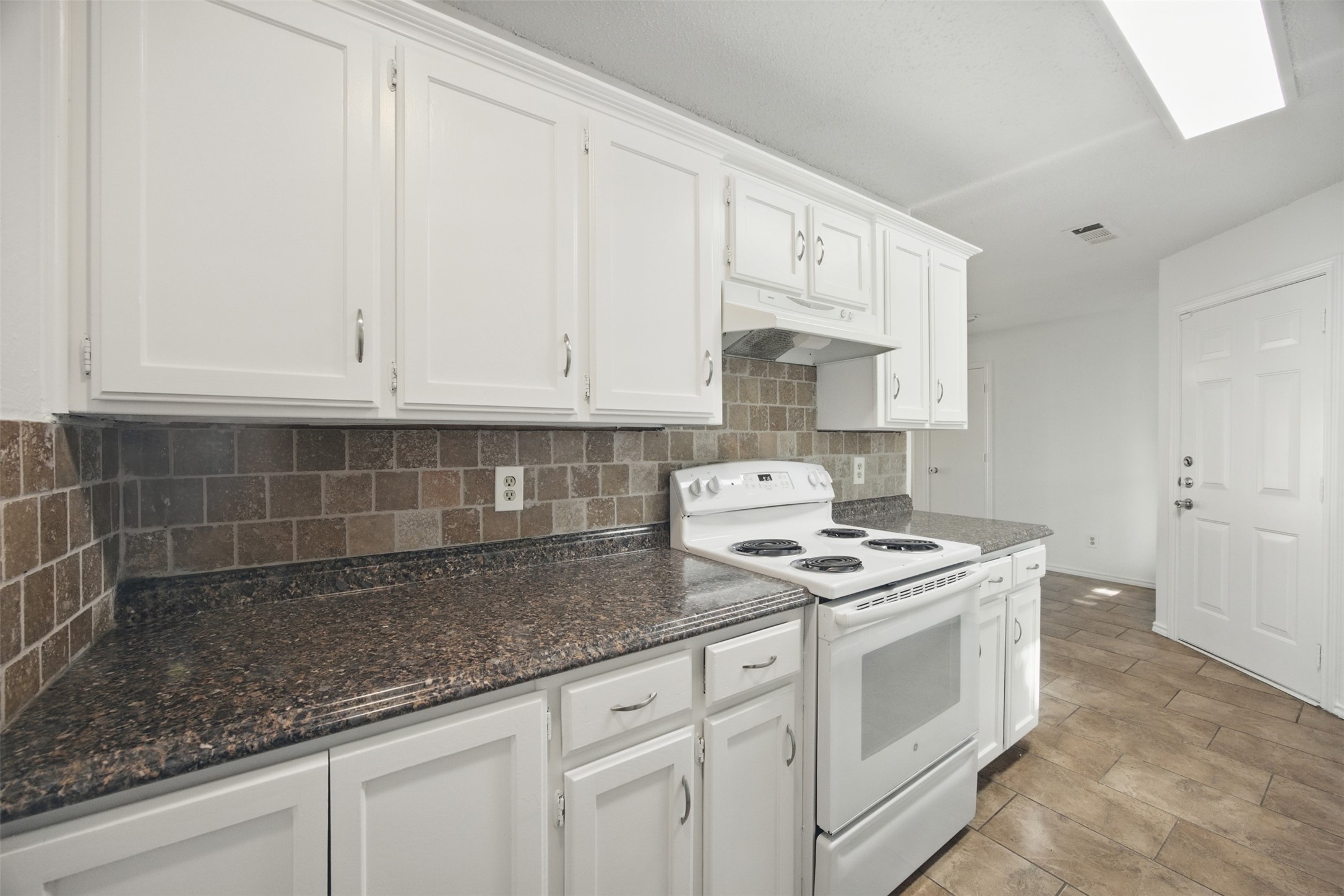 706 Long Court , Cedar Hill, TX, 75104 | 20940022 | Realty Texas LLC