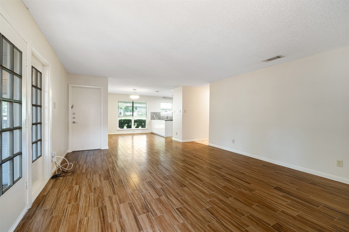 8801 Camelia Lane , Austin, TX, 78759 | 2695572 | Realty Texas LLC