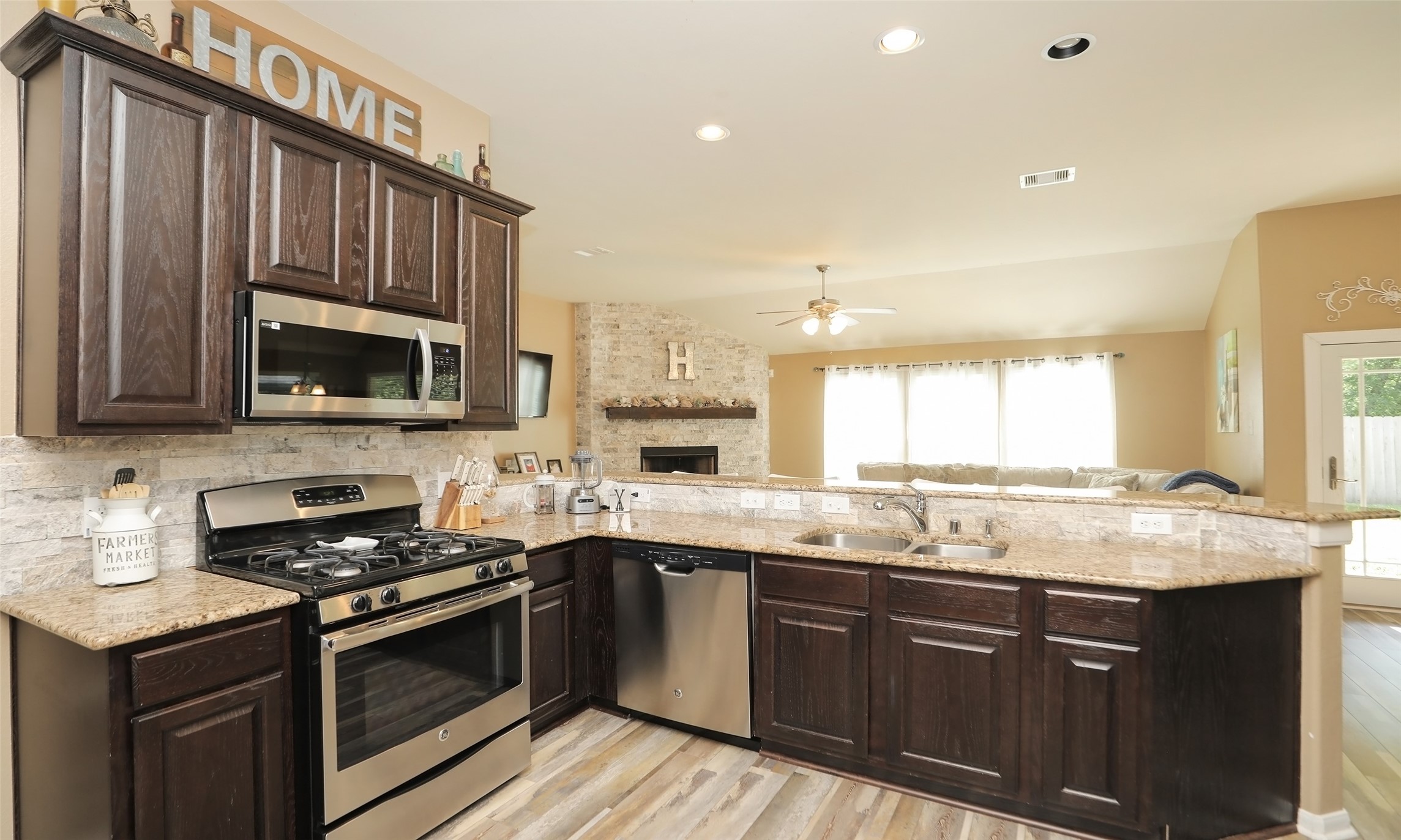 15727 W Chamfer Way , Crosby, TX, 77532 | 62899436 | Realty Texas LLC