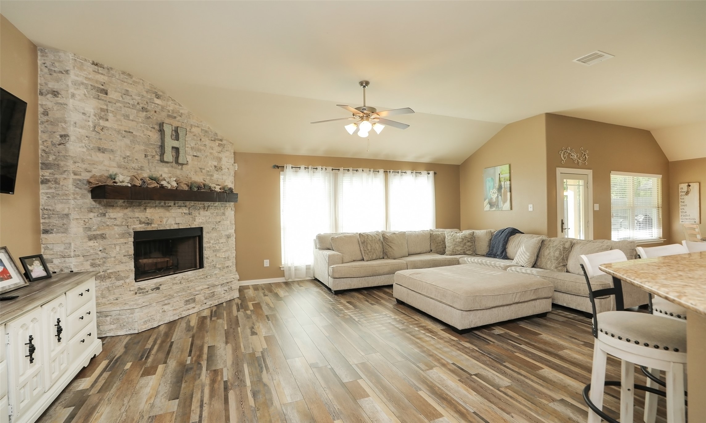15727 W Chamfer Way , Crosby, TX, 77532 | 62899436 | Realty Texas LLC
