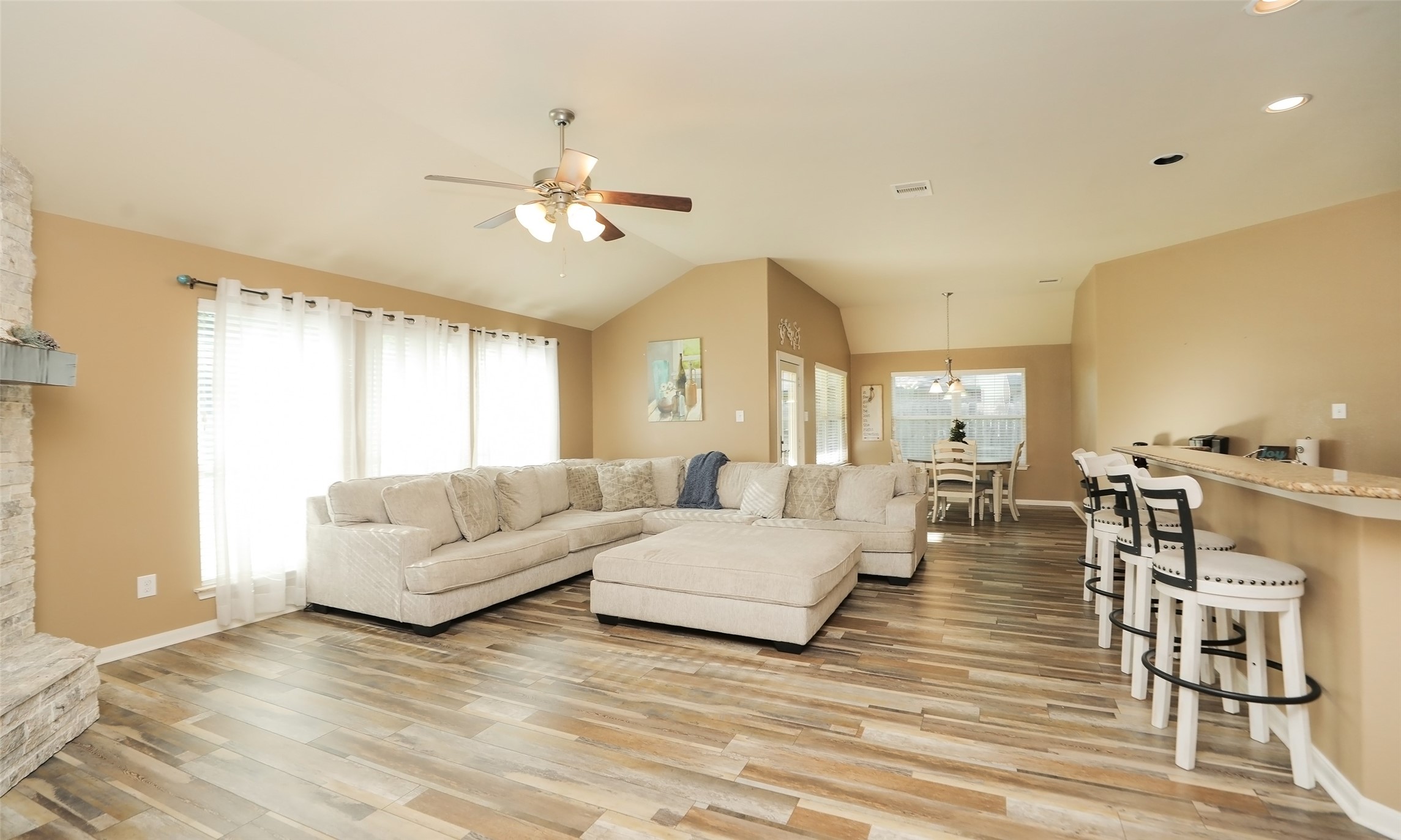 15727 W Chamfer Way , Crosby, TX, 77532 | 62899436 | Realty Texas LLC