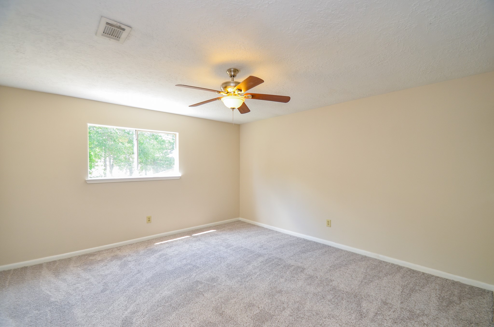 12023 Sleepy Pines , Houston, TX, 77066 | 89546149 | Realty Texas LLC