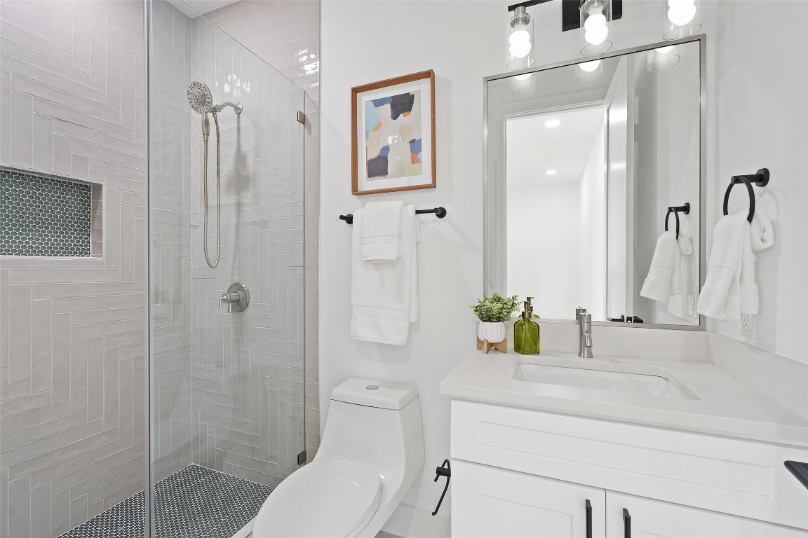 2303 Westworth Circle , Austin, TX, 78704 | 6702283 | Realty Texas LLC