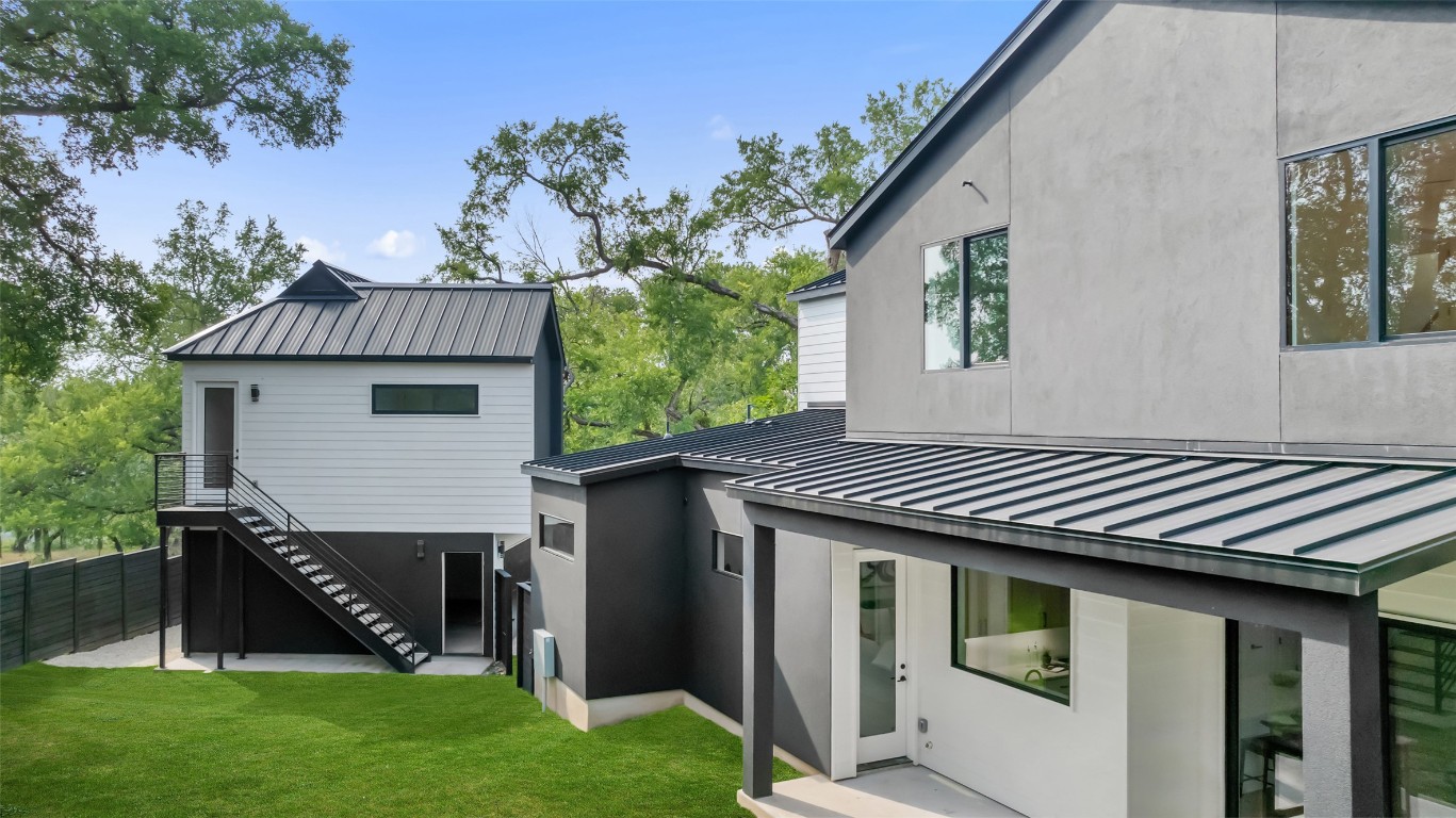2303 Westworth Circle , Austin, TX, 78704 | 6702283 | Realty Texas LLC