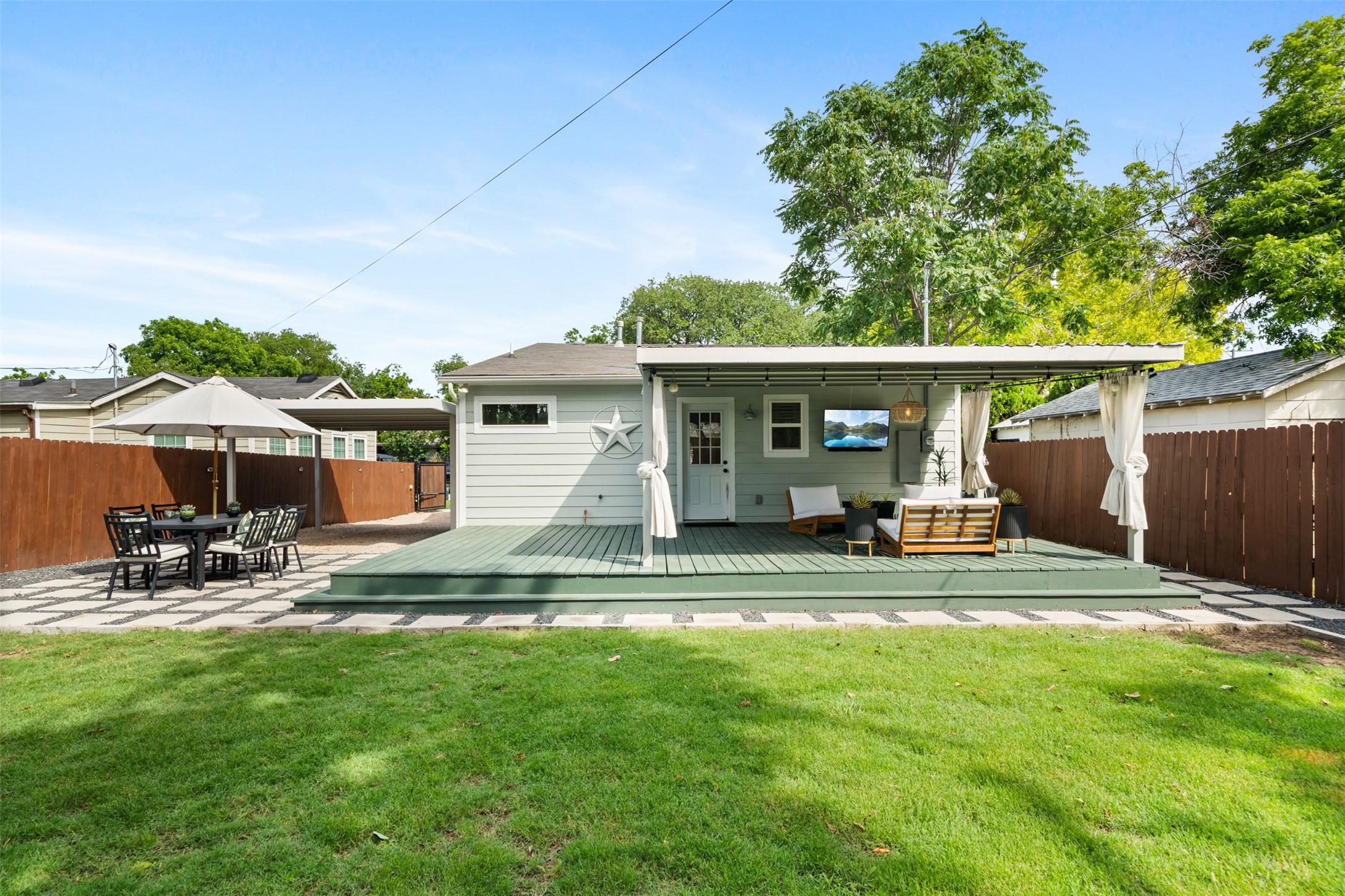 3909 Lisbon Street , Fort Worth, TX, 76107 | 20944881 | Realty Texas LLC