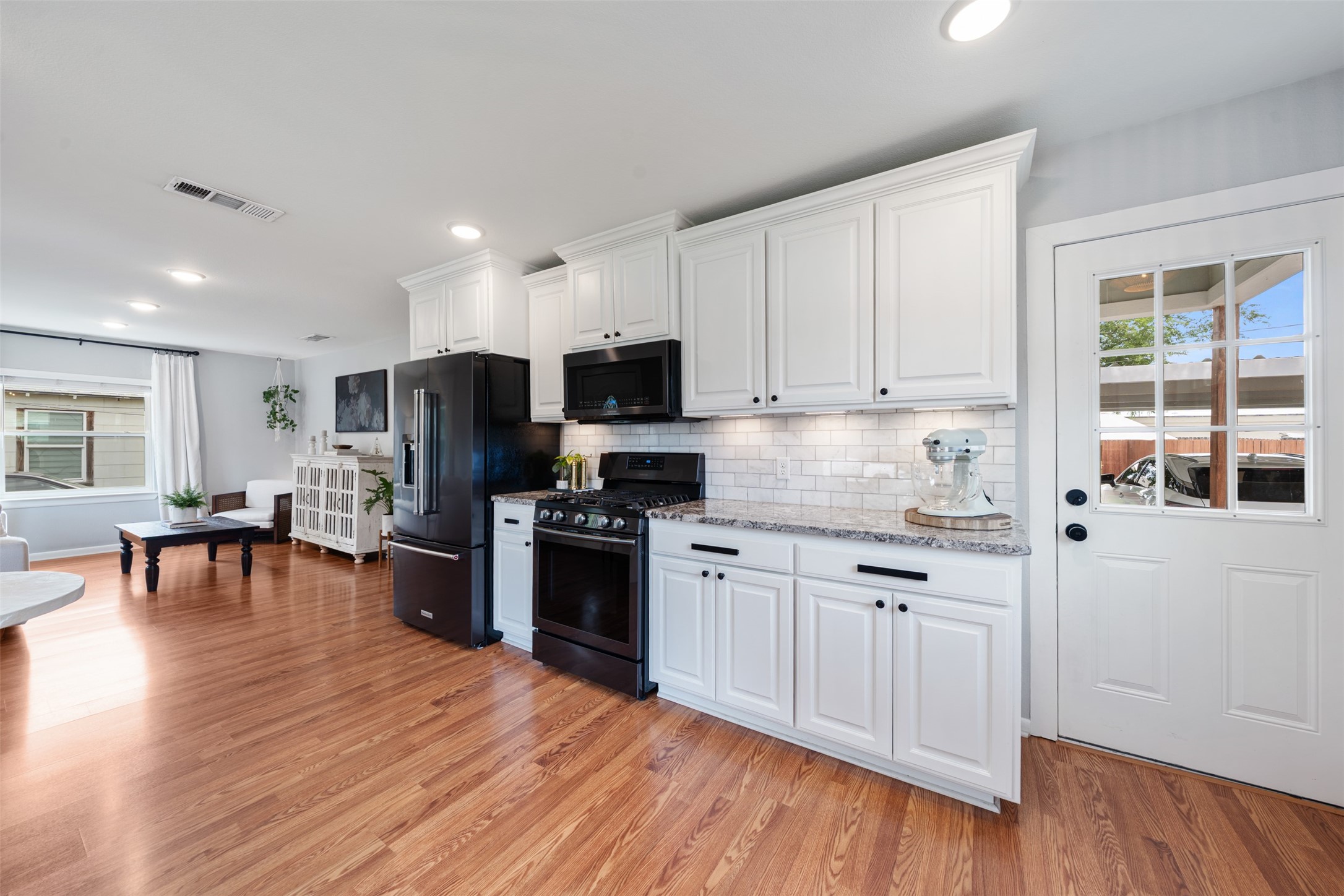 3909 Lisbon Street , Fort Worth, TX, 76107 | 20944881 | Realty Texas LLC