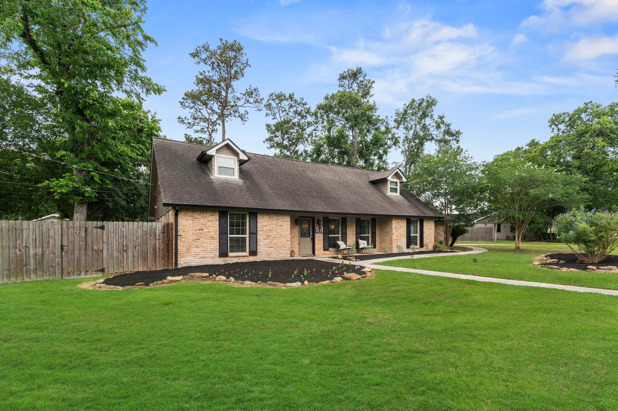 107 Royal Court , Friendswood, TX, 77546 | 67817606 | Realty Texas LLC
