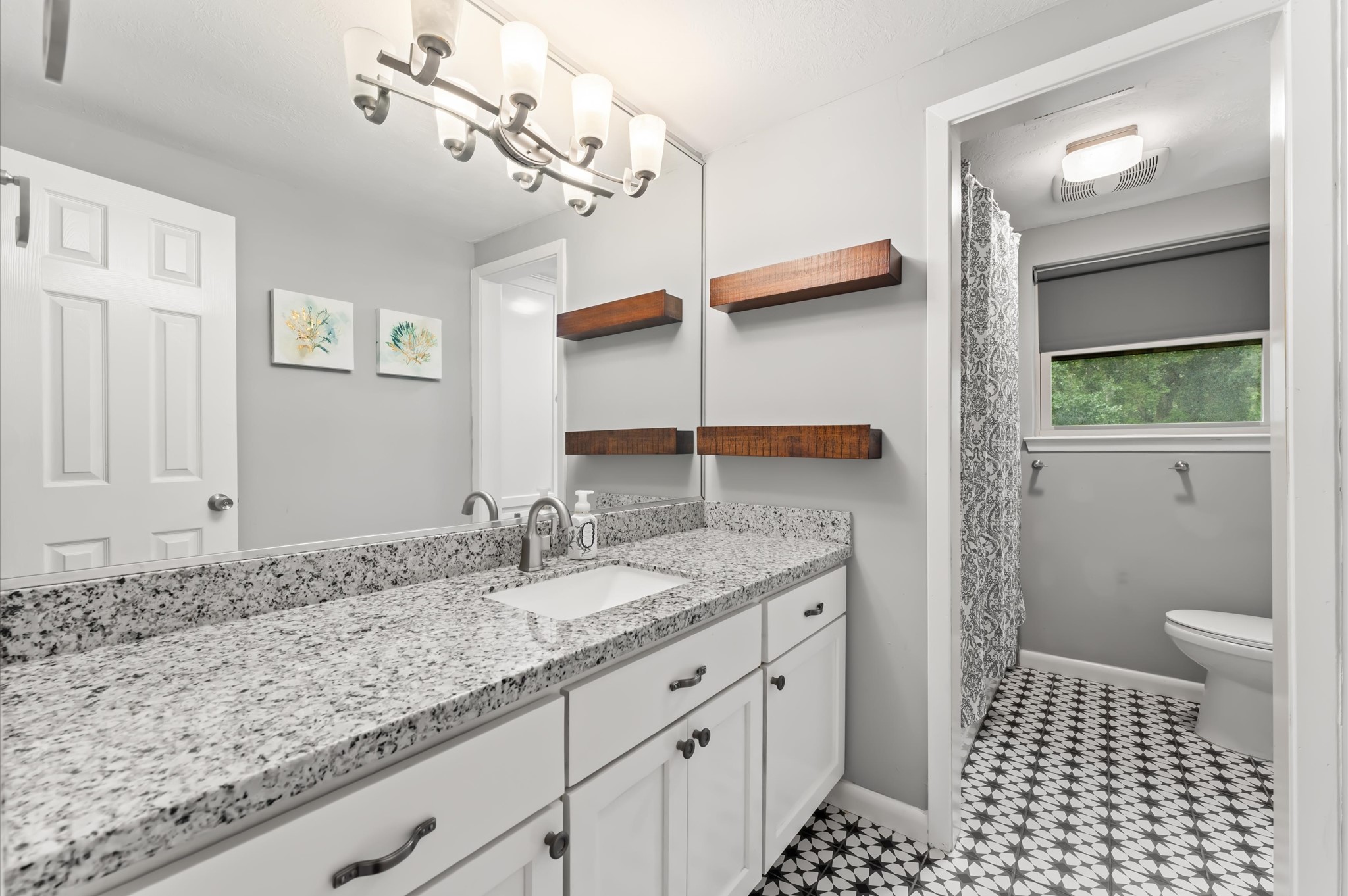107 Royal Court , Friendswood, TX, 77546 | 67817606 | Realty Texas LLC