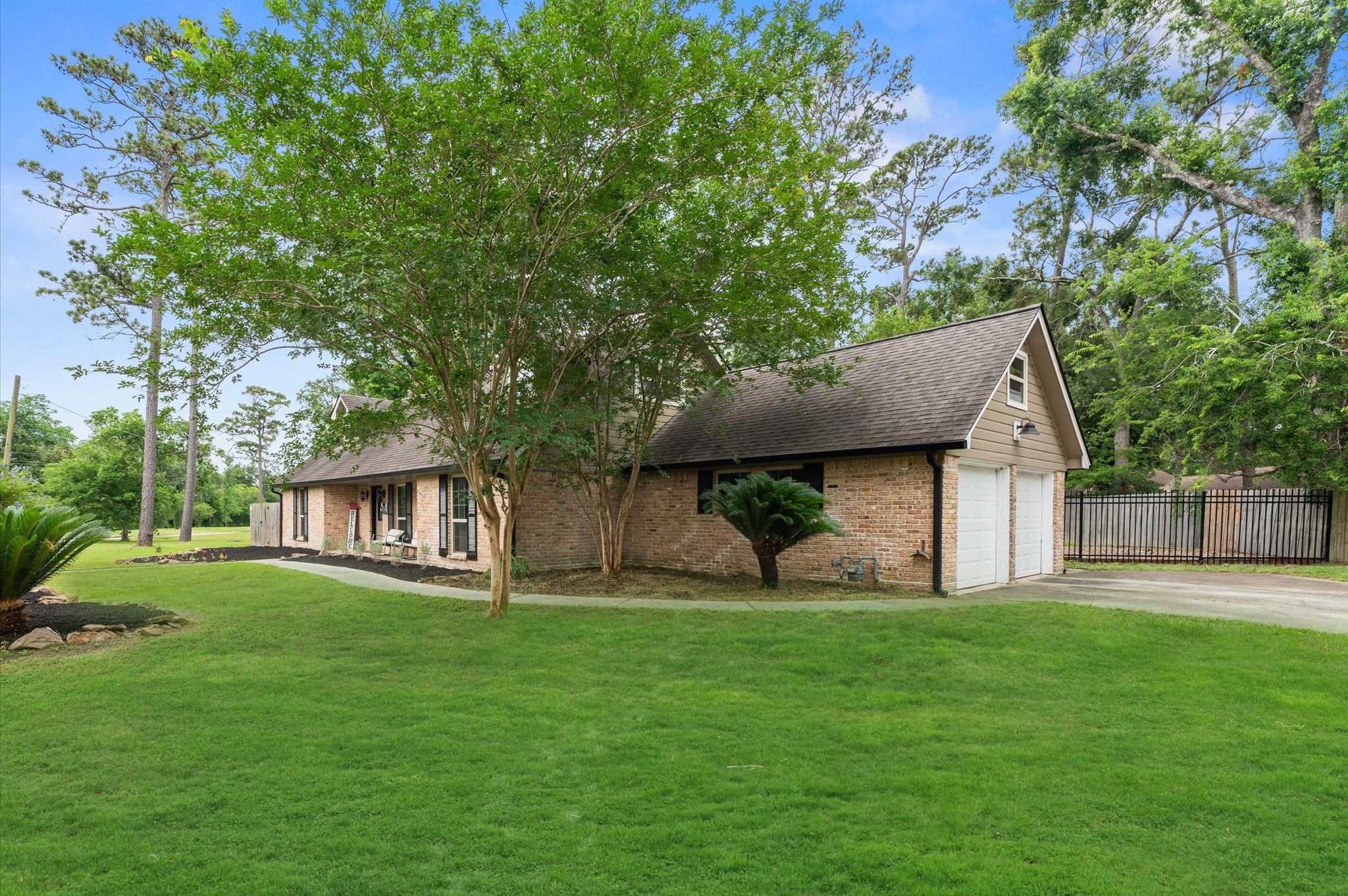 107 Royal Court , Friendswood, TX, 77546 | 67817606 | Realty Texas LLC
