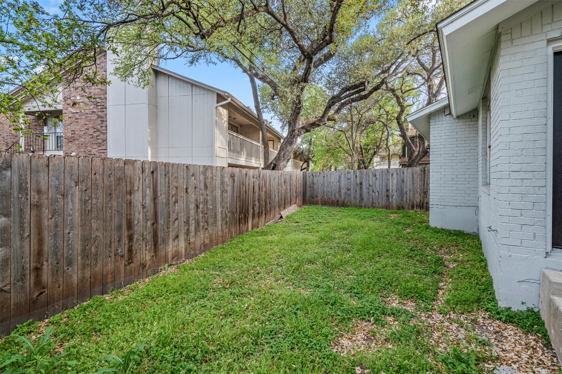 4413 Whispering Valley Drive , Austin, TX, 78727 | 6767577 | Realty Texas LLC