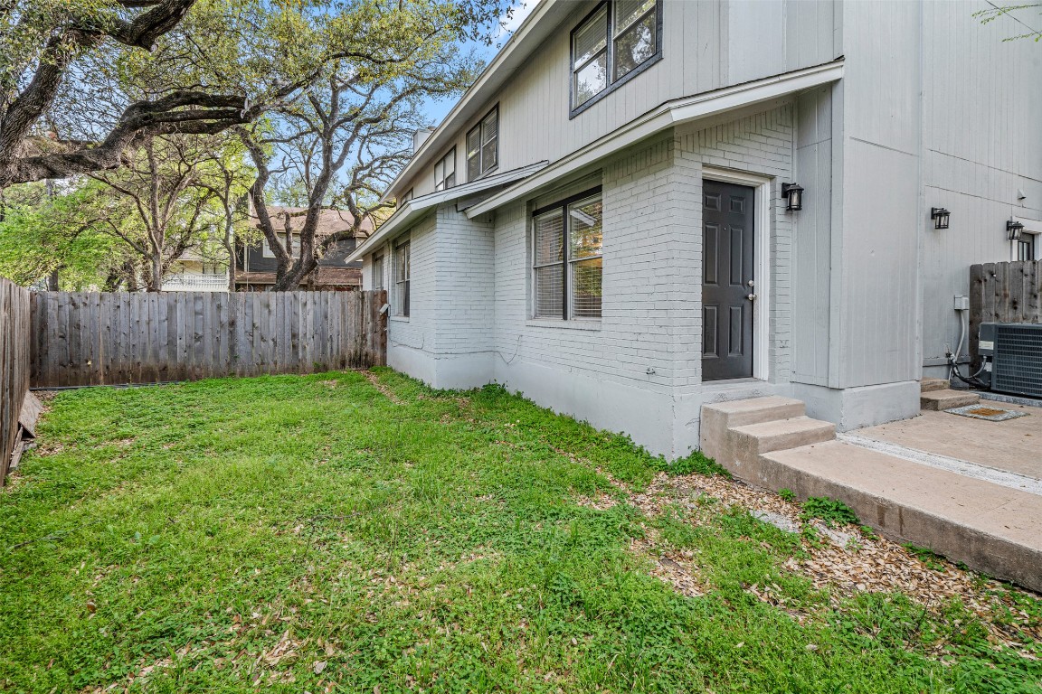 4413 Whispering Valley Drive , Austin, TX, 78727 | 6767577 | Realty Texas LLC