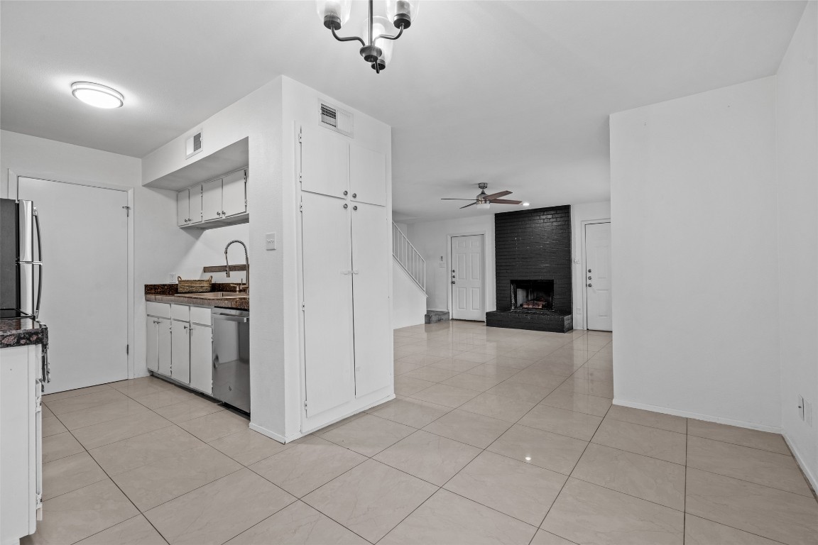 4413 Whispering Valley Drive , Austin, TX, 78727 | 6767577 | Realty Texas LLC