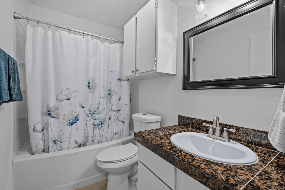 4413 Whispering Valley Drive , Austin, TX, 78727 | 6767577 | Realty Texas LLC
