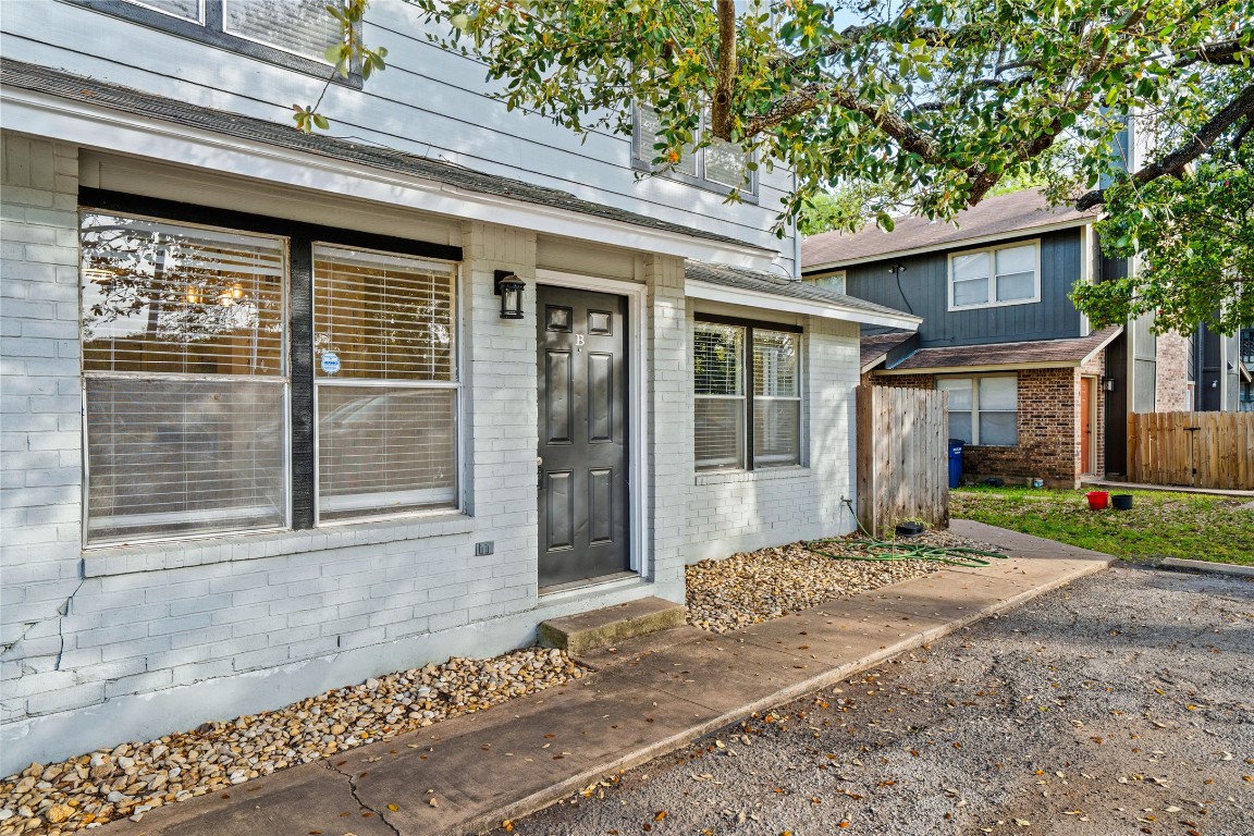 4413 Whispering Valley Drive , Austin, TX, 78727 | 6767577 | Realty Texas LLC