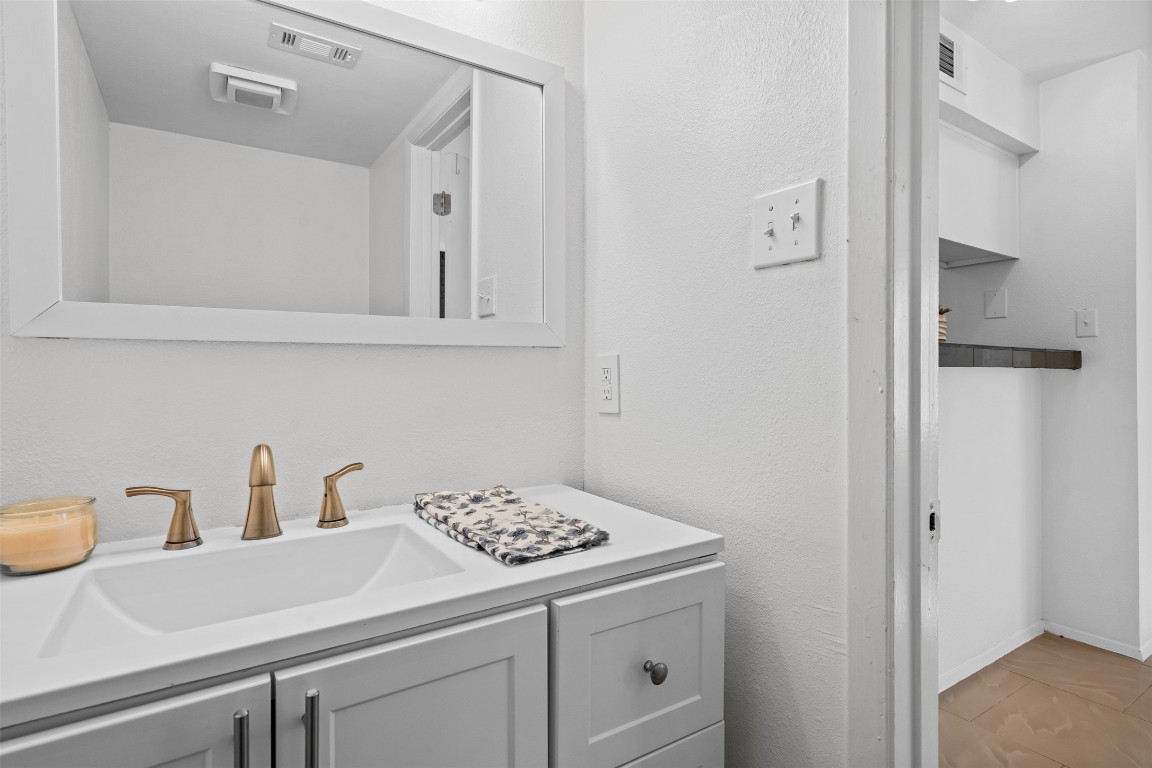 4413 Whispering Valley Drive , Austin, TX, 78727 | 6767577 | Realty Texas LLC