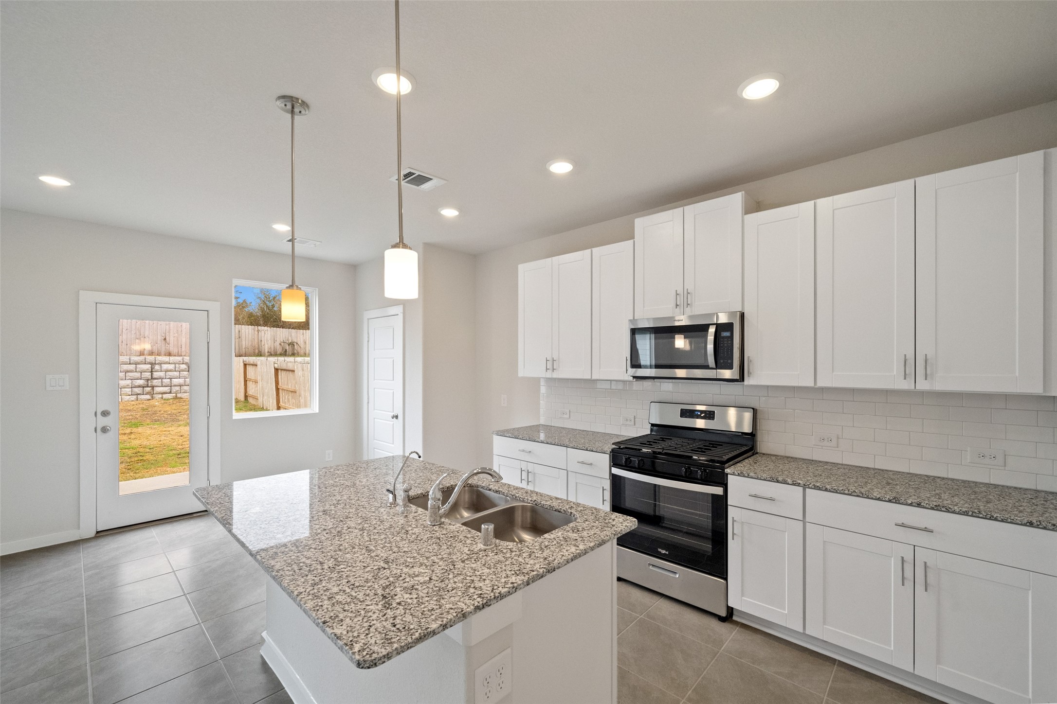 220 Charles Ridge Drive , Montgomery, TX, 77316 | 25356338 | Realty Texas LLC