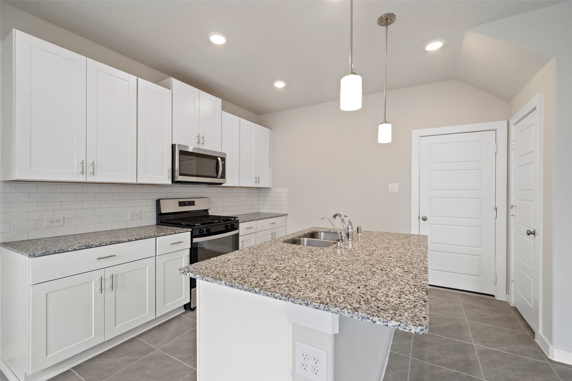 220 Charles Ridge Drive , Montgomery, TX, 77316 | 25356338 | Realty Texas LLC