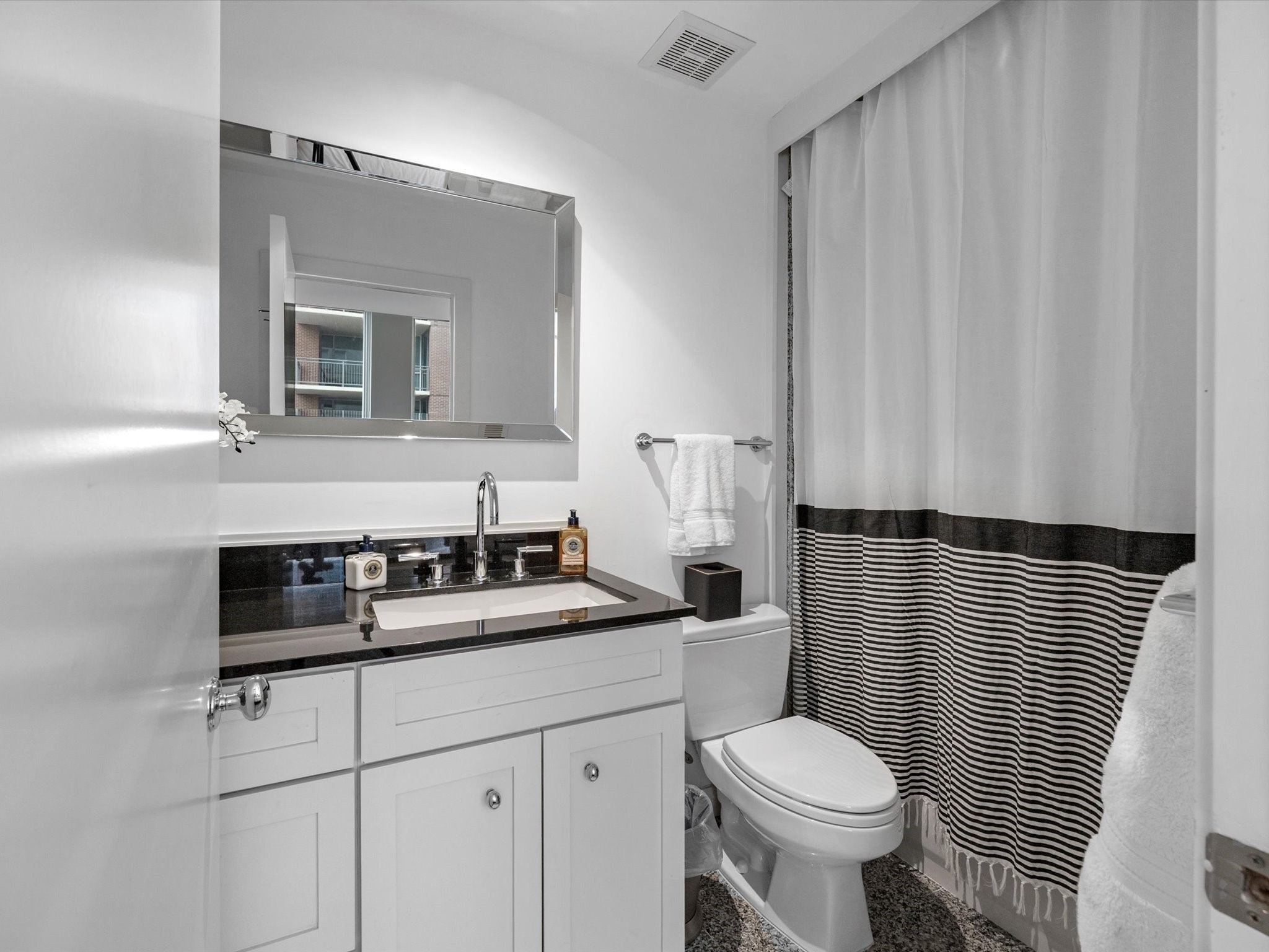 2520 Robinhood Street 1012 , Houston, TX, 77005 | 51703273 | Realty Texas LLC