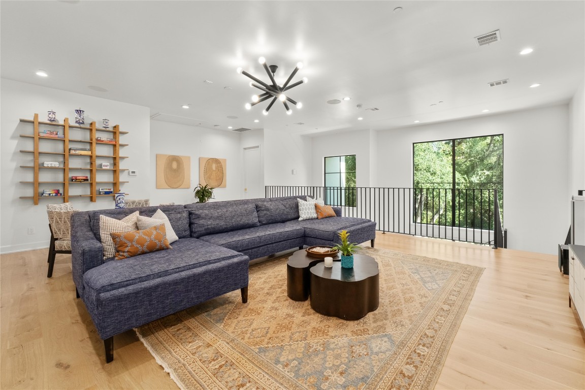 4901 Southcrest Drive, Austin, TX, 78746 | 7268175 | Realty Texas LLC