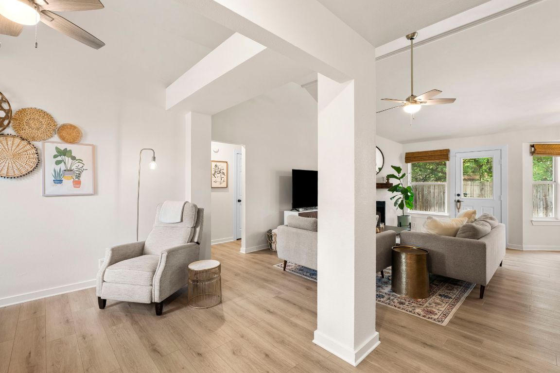 215 Crystal Knoll Boulevard , Georgetown, TX, 78626 | 2940331 | Realty Texas LLC