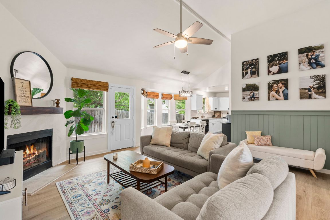 215 Crystal Knoll Boulevard , Georgetown, TX, 78626 | 2940331 | Realty Texas LLC