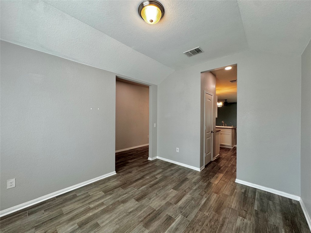 715 Luna Vista Drive , Hutto, TX, 78634 | 1785119 | Realty Texas LLC