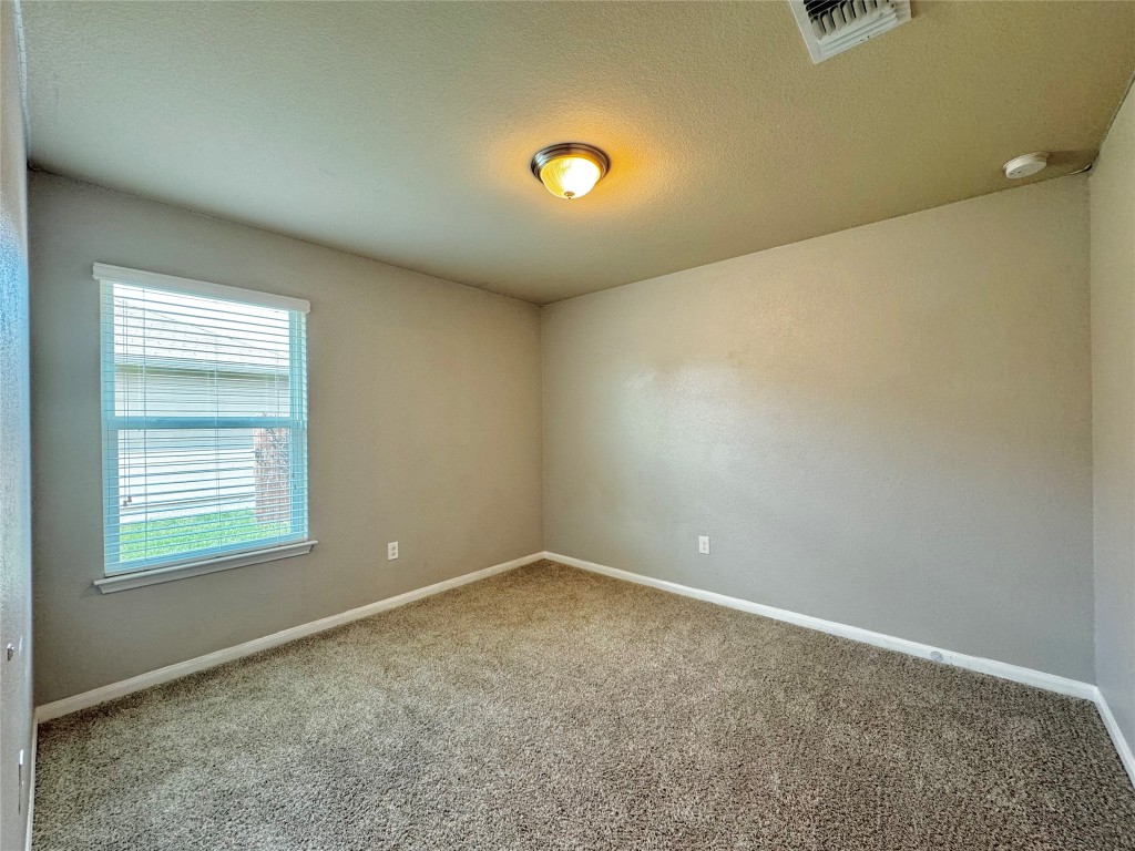715 Luna Vista Drive , Hutto, TX, 78634 | 1785119 | Realty Texas LLC