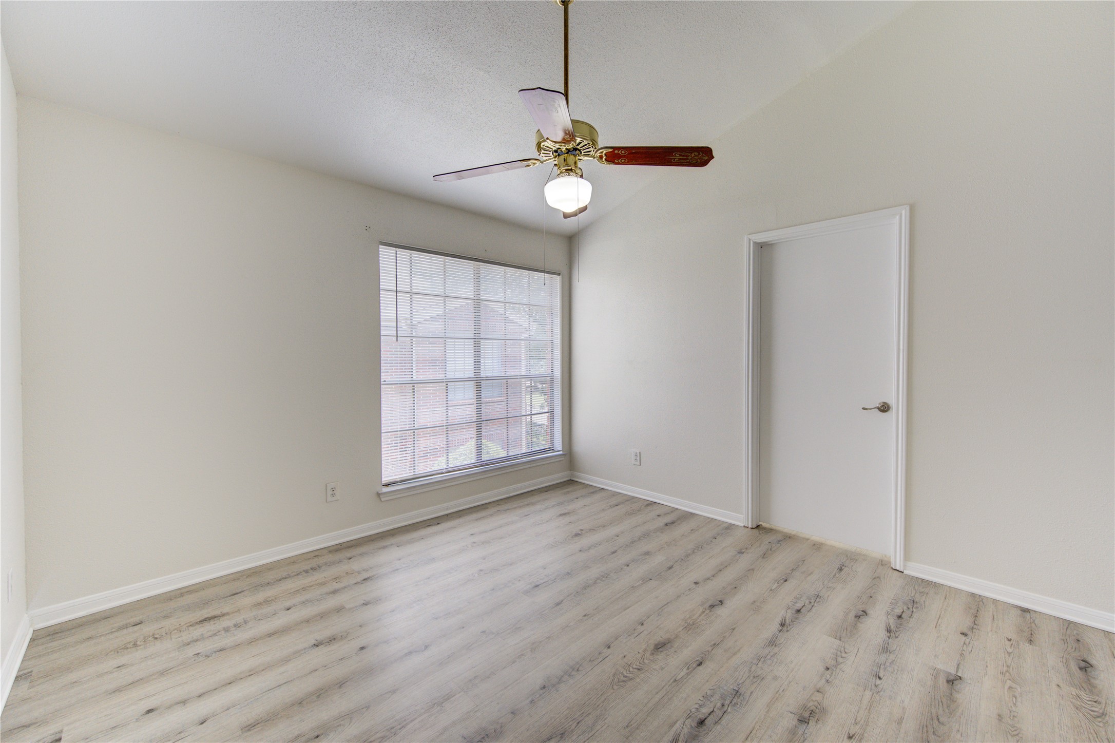 2121 El Paseo Street 1506 , Houston, TX, 77054 | 8416500 | Realty Texas LLC