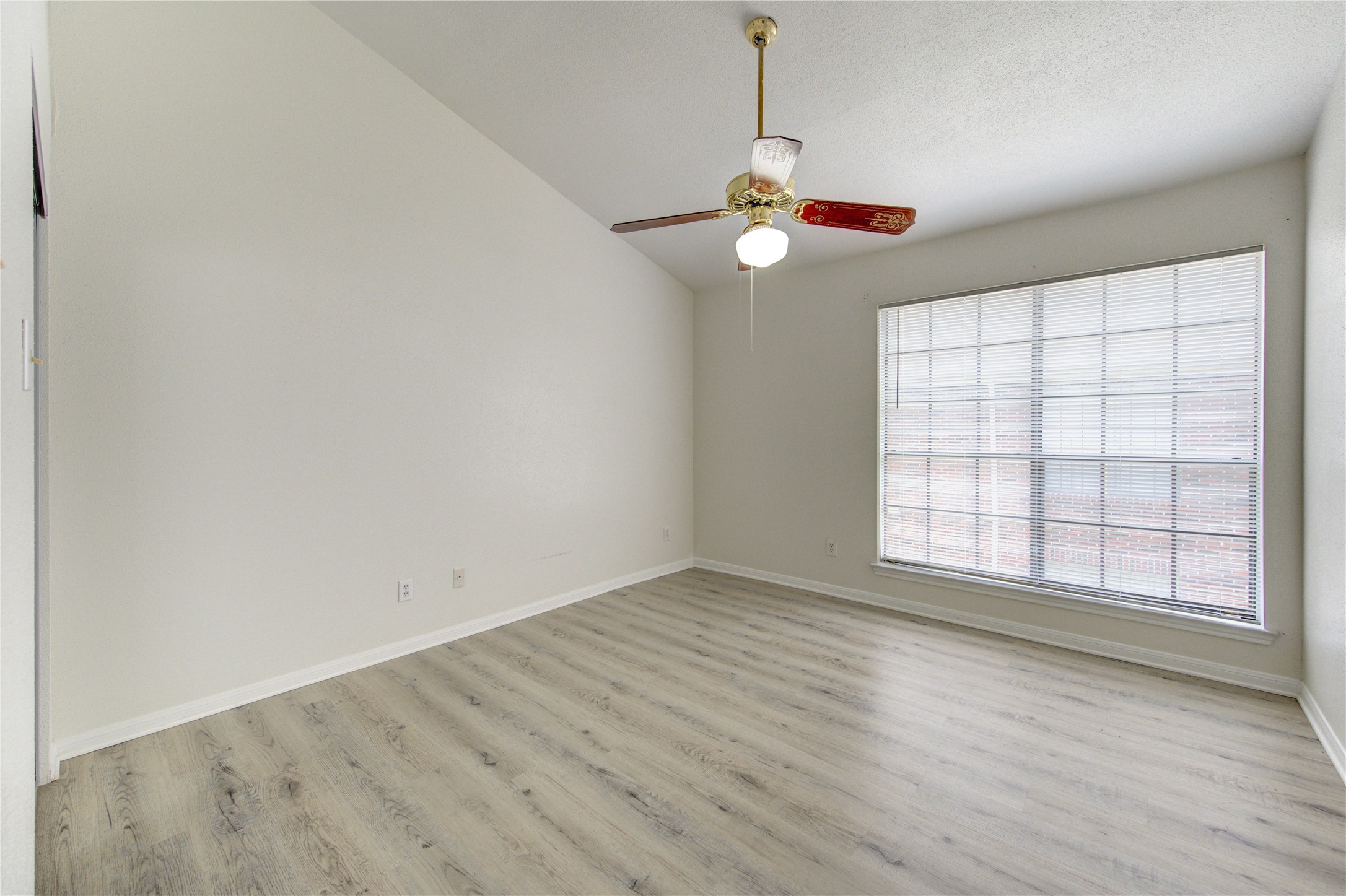 2121 El Paseo Street 1506 , Houston, TX, 77054 | 8416500 | Realty Texas LLC