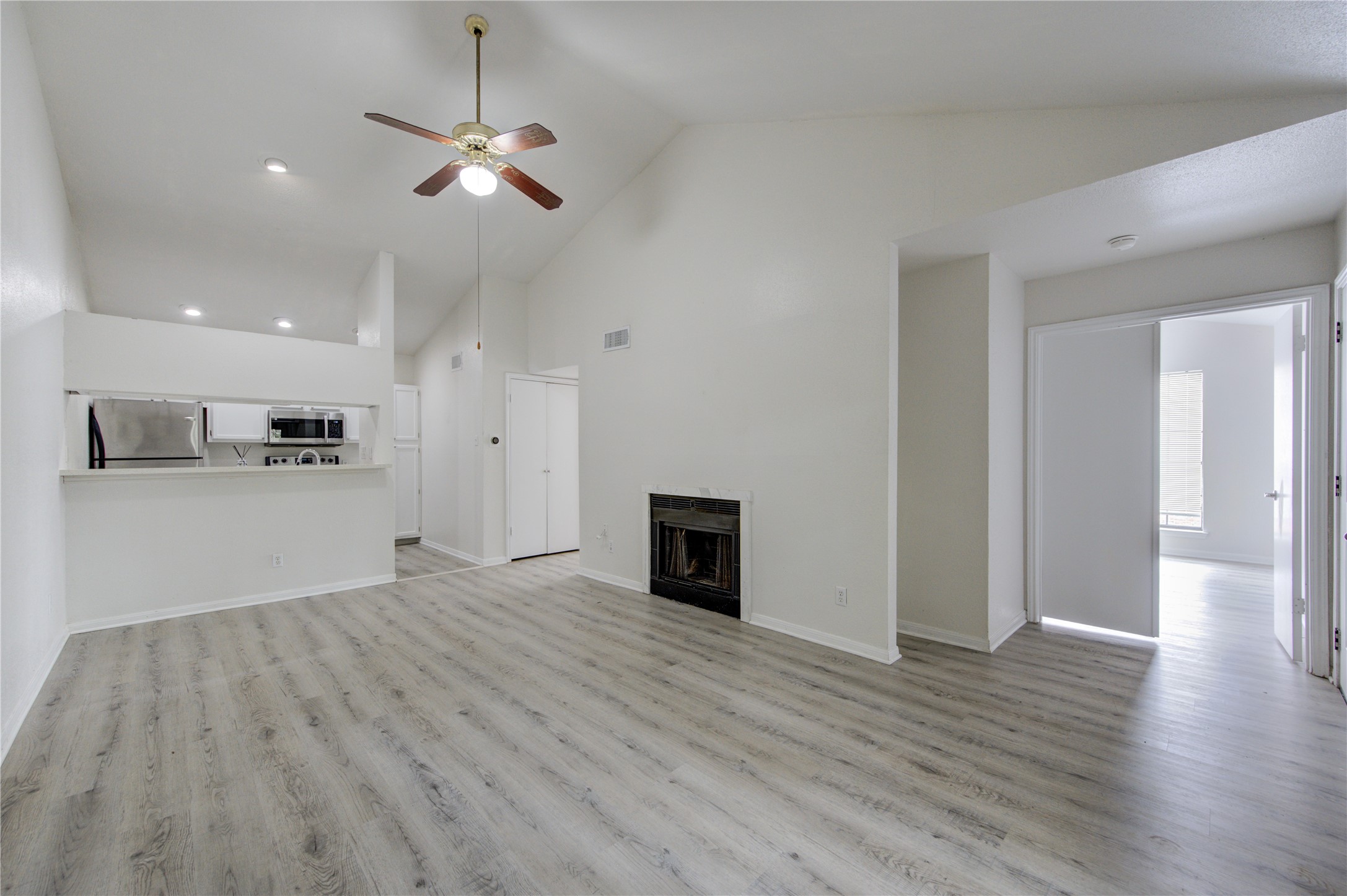 2121 El Paseo Street 1506 , Houston, TX, 77054 | 8416500 | Realty Texas LLC
