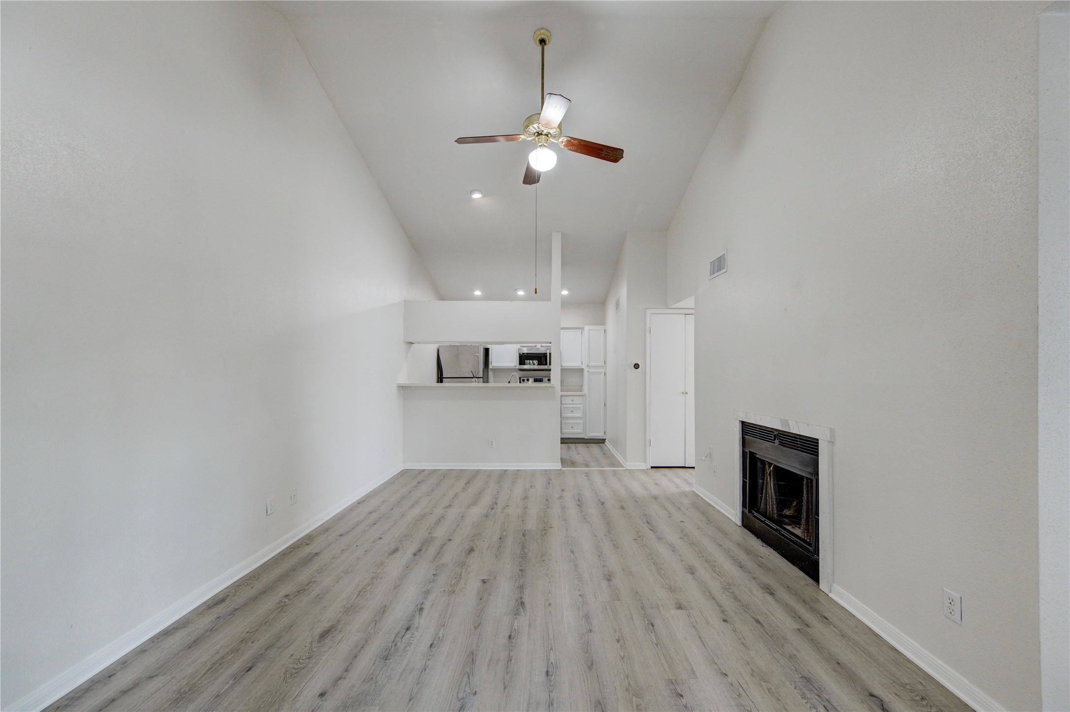 2121 El Paseo Street 1506 , Houston, TX, 77054 | 8416500 | Realty Texas LLC