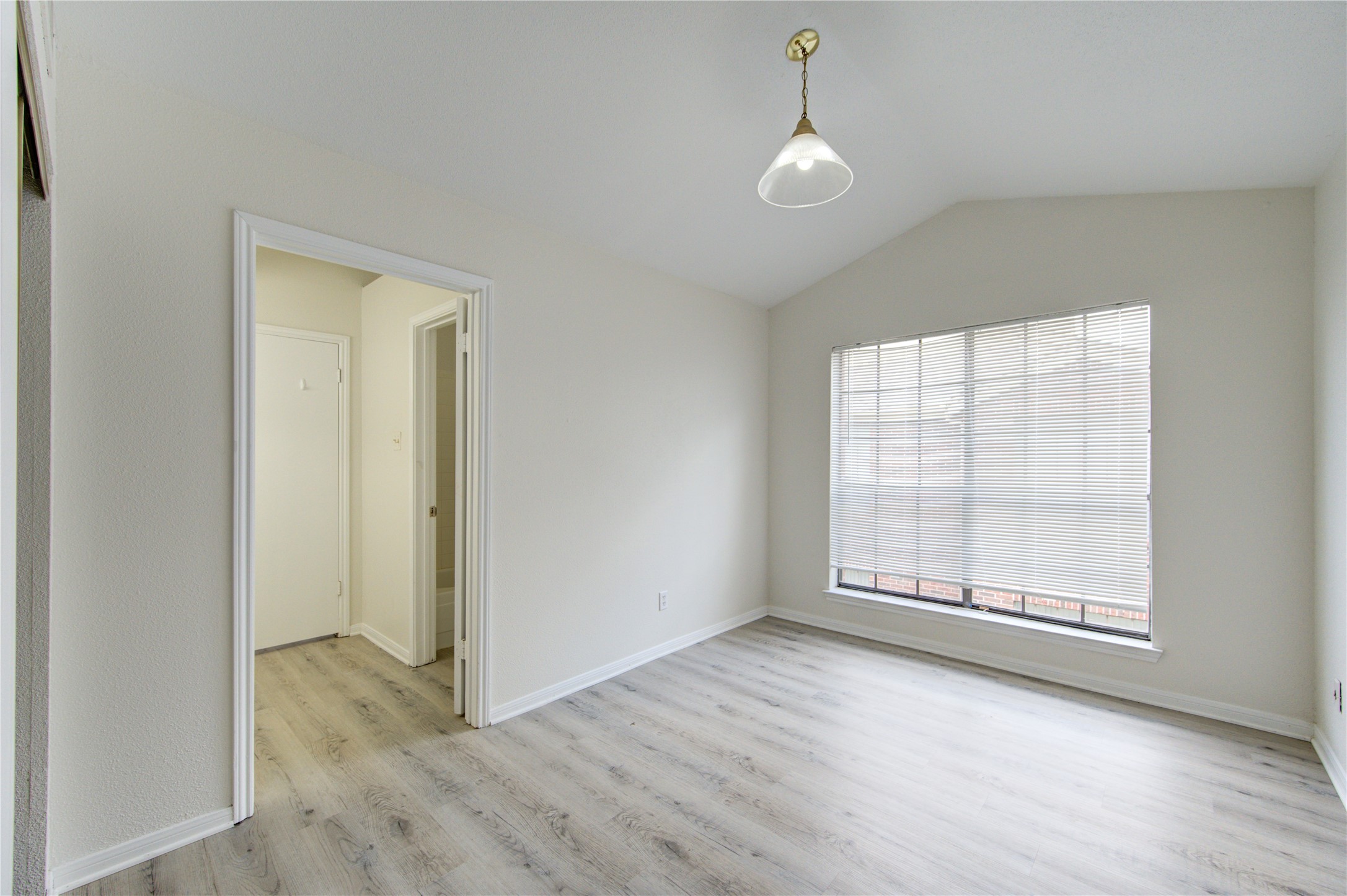 2121 El Paseo Street 1506 , Houston, TX, 77054 | 8416500 | Realty Texas LLC