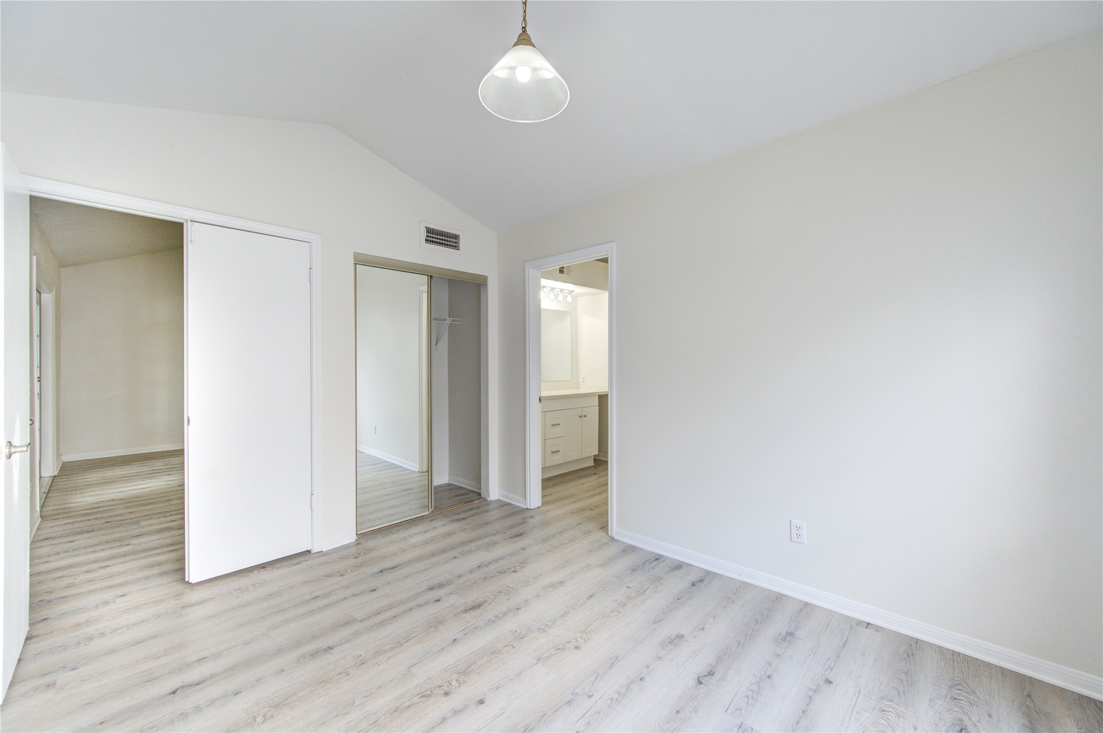 2121 El Paseo Street 1506 , Houston, TX, 77054 | 8416500 | Realty Texas LLC