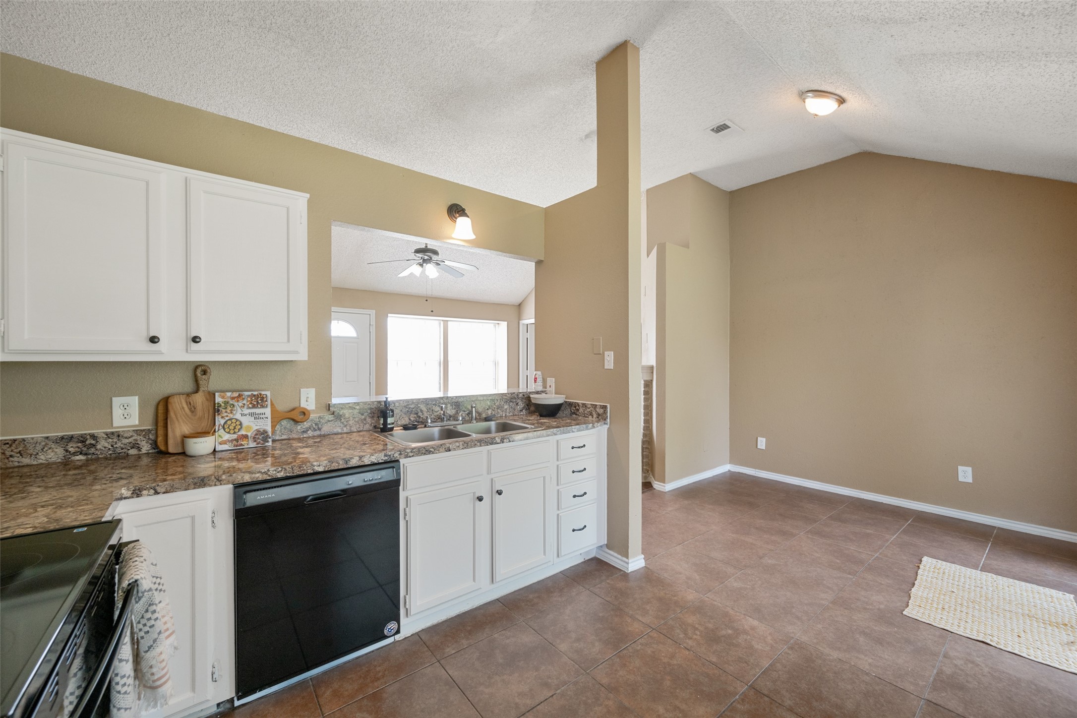 4756 Hollow Tree Drive, Arlington, TX, 76018 | 20924579 | Realty Texas LLC