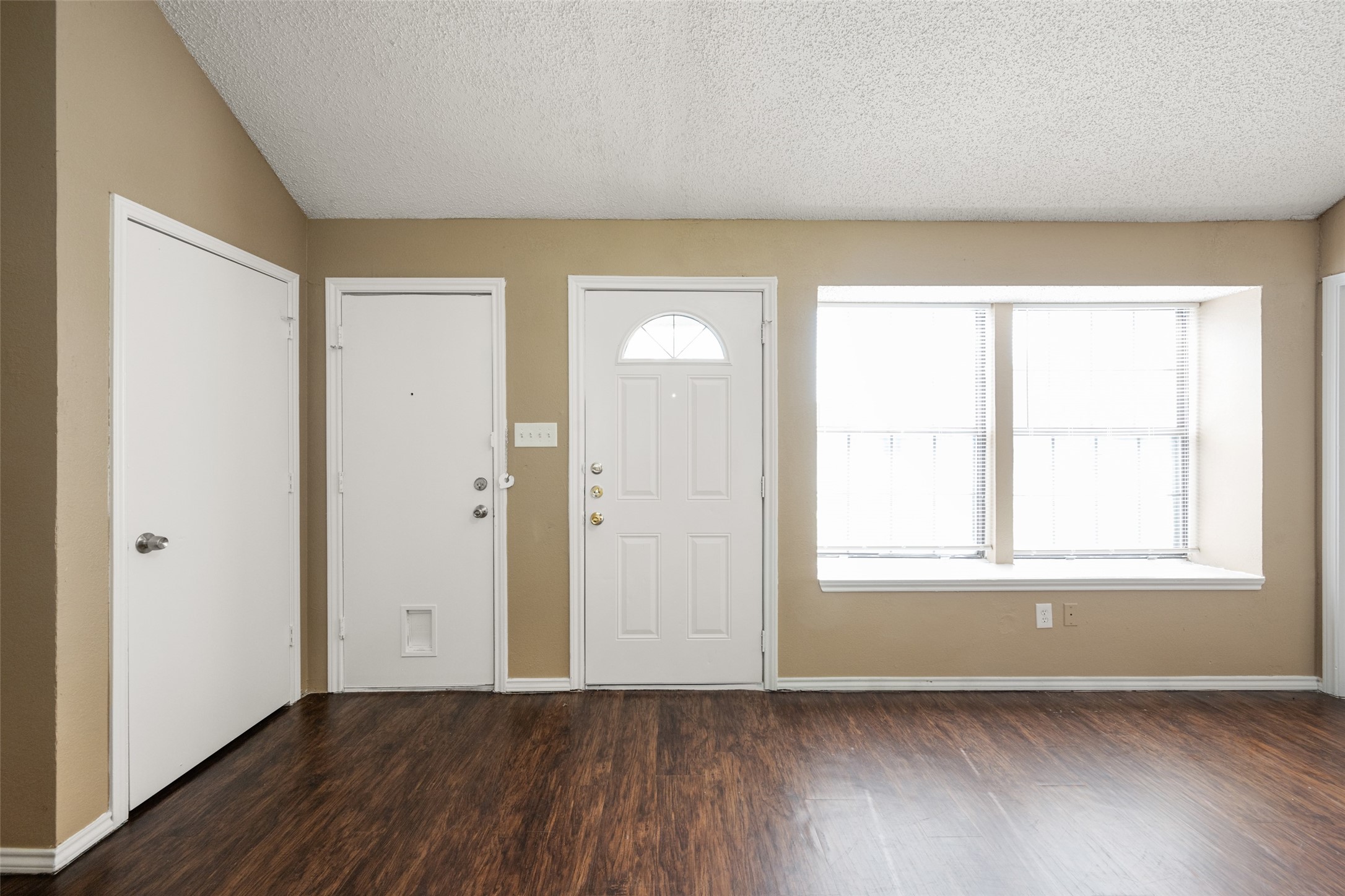 4756 Hollow Tree Drive, Arlington, TX, 76018 | 20924579 | Realty Texas LLC