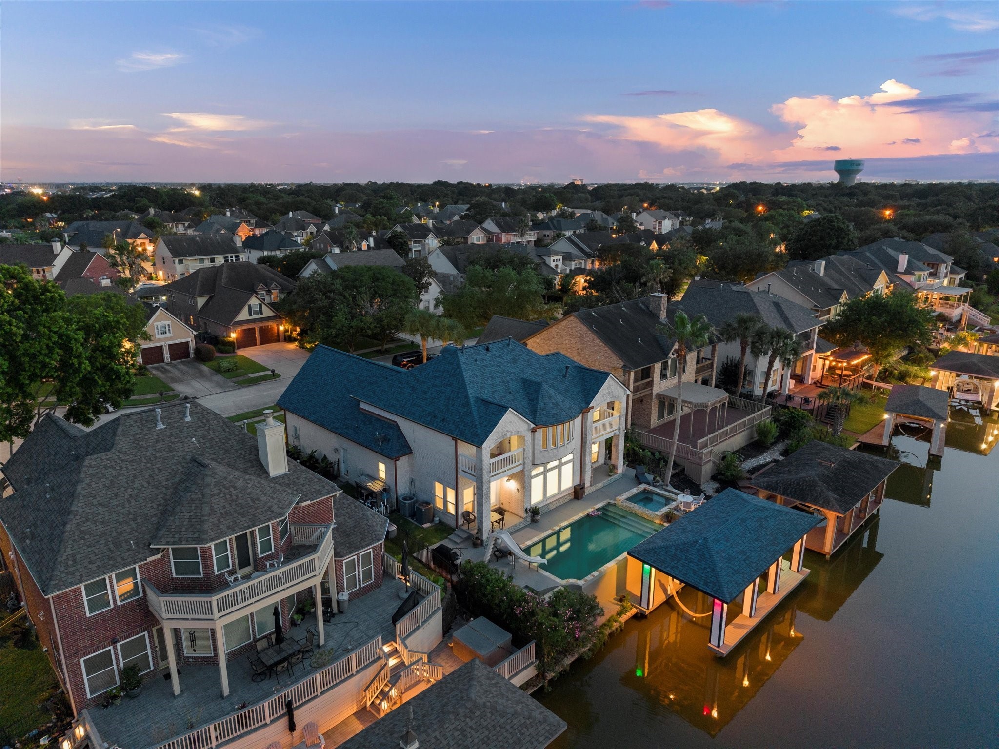 2518 Du Lac Trace , Seabrook, TX, 77586 | 20484536 | Realty Texas LLC