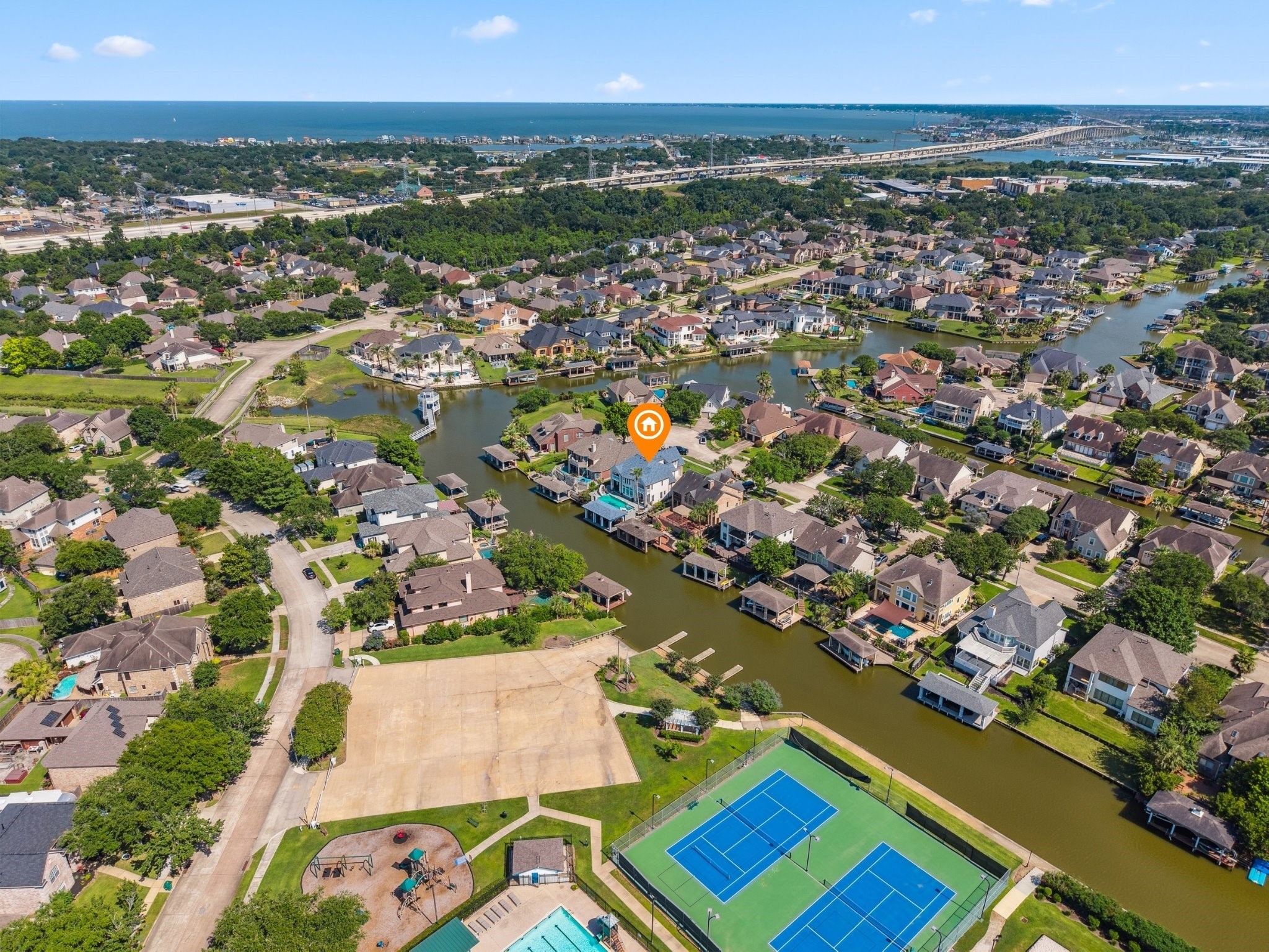 2518 Du Lac Trace , Seabrook, TX, 77586 | 20484536 | Realty Texas LLC