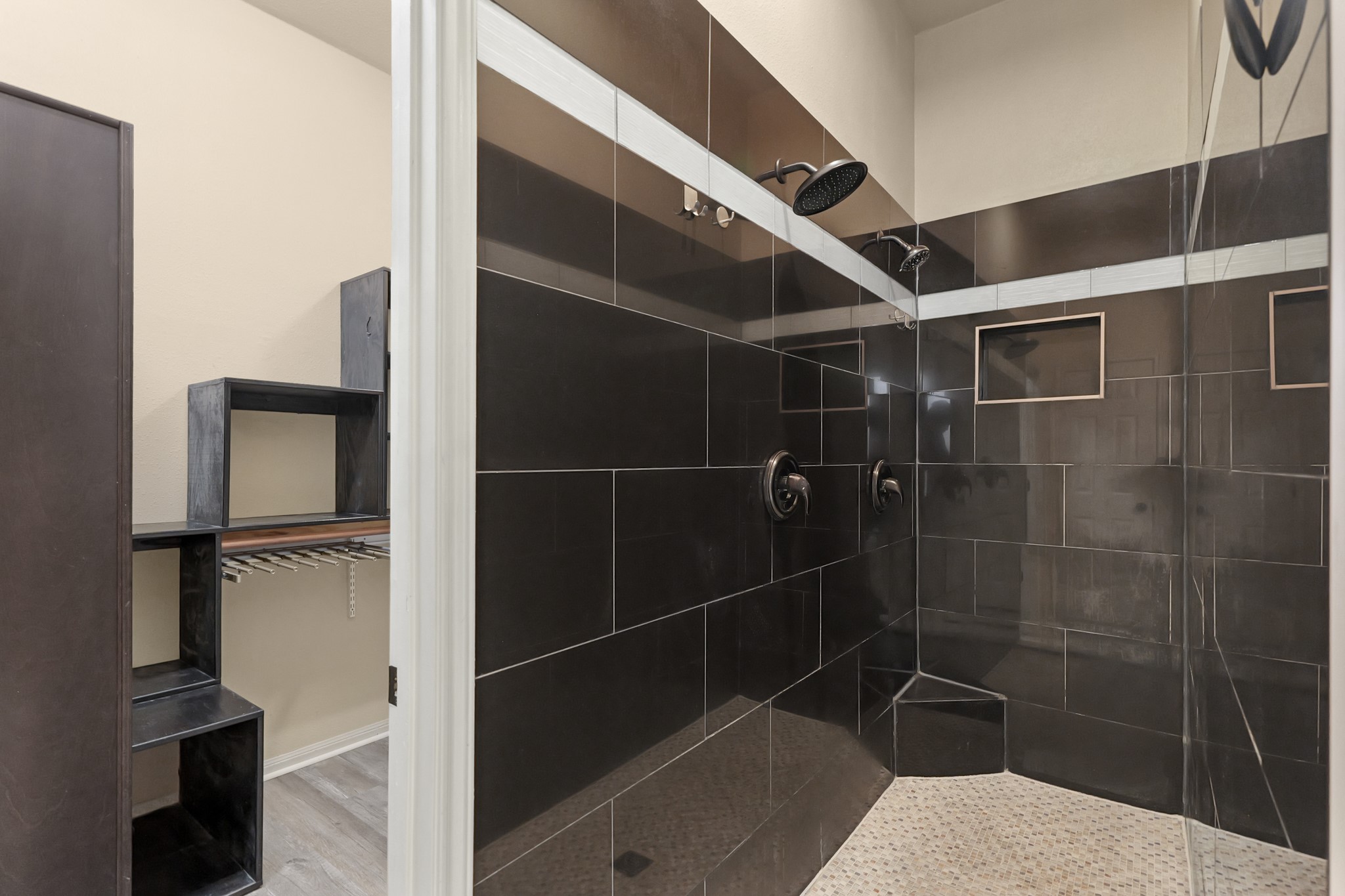 12906 Leafy Shores Drive , Houston, TX, 77044 | 95605117 | Realty Texas LLC
