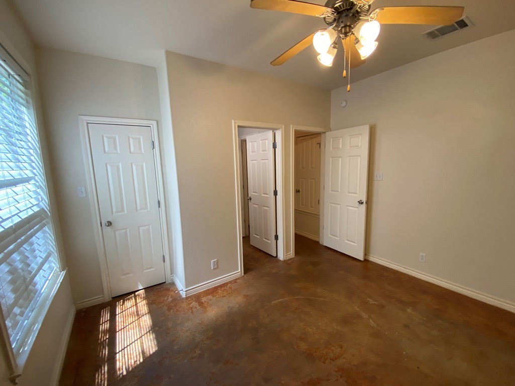 504 W North Loop Boulevard B , Austin, TX, 78751 | 6410948 | Realty Texas LLC