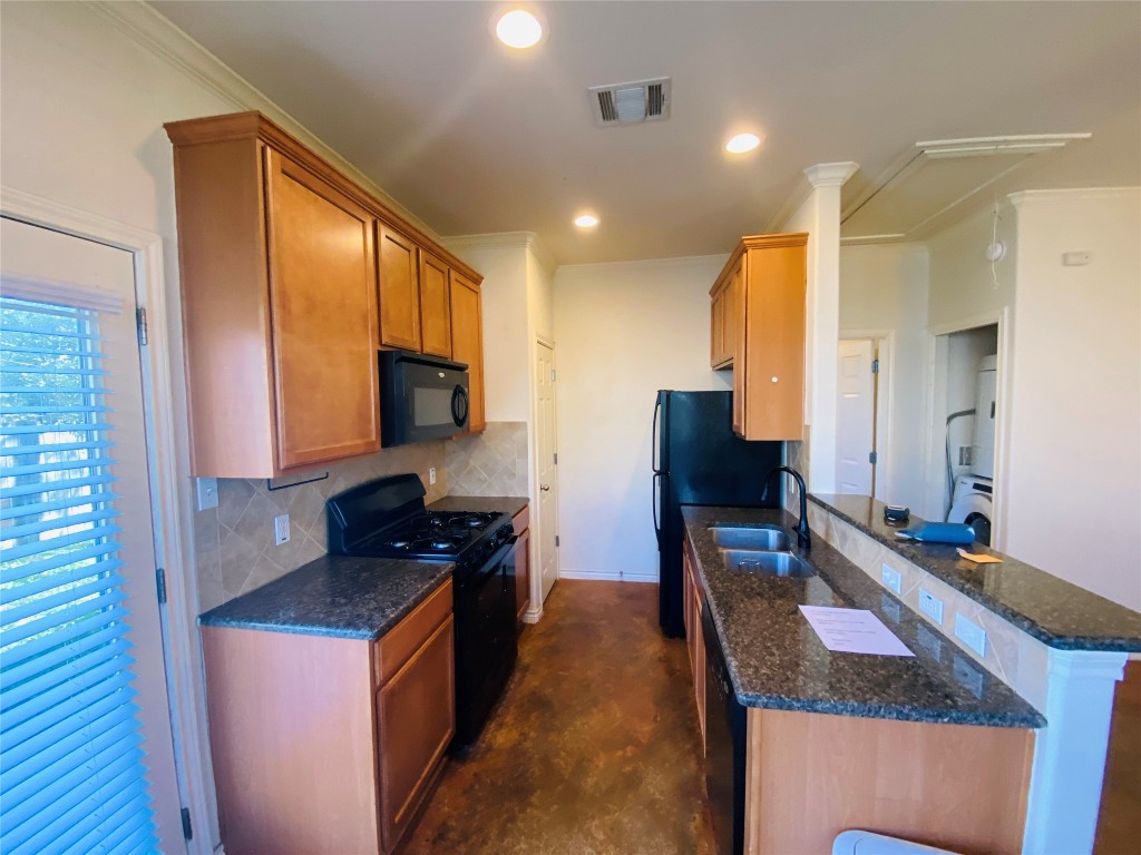 504 W North Loop Boulevard B , Austin, TX, 78751 | 6410948 | Realty Texas LLC