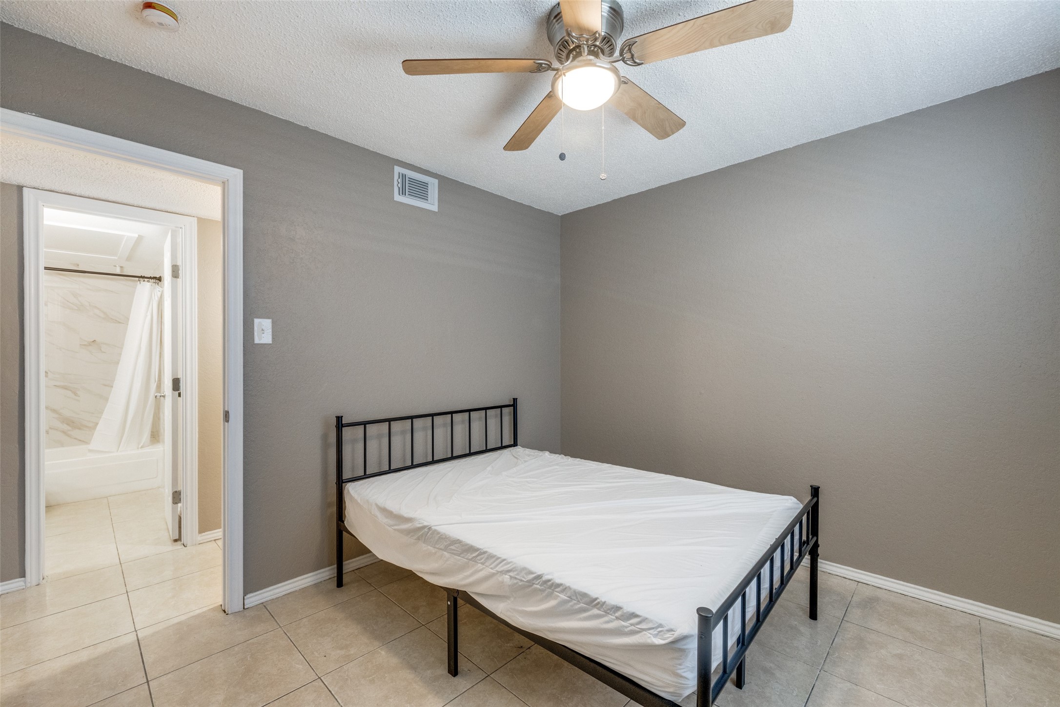 6717 Westcreek Drive , Fort Worth, TX, 76133 | 20942528 | Realty Texas LLC