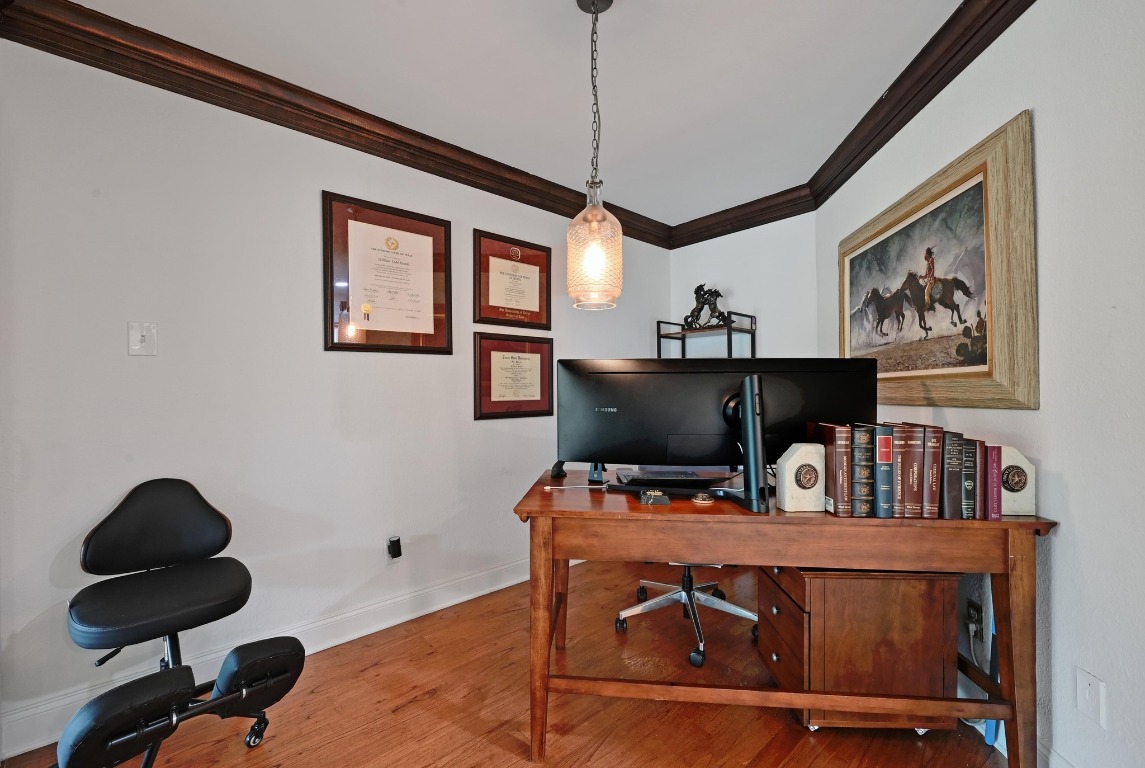 6305 Five Acre Wood Street , Austin, TX, 78746 | 4958867 | Realty Texas LLC