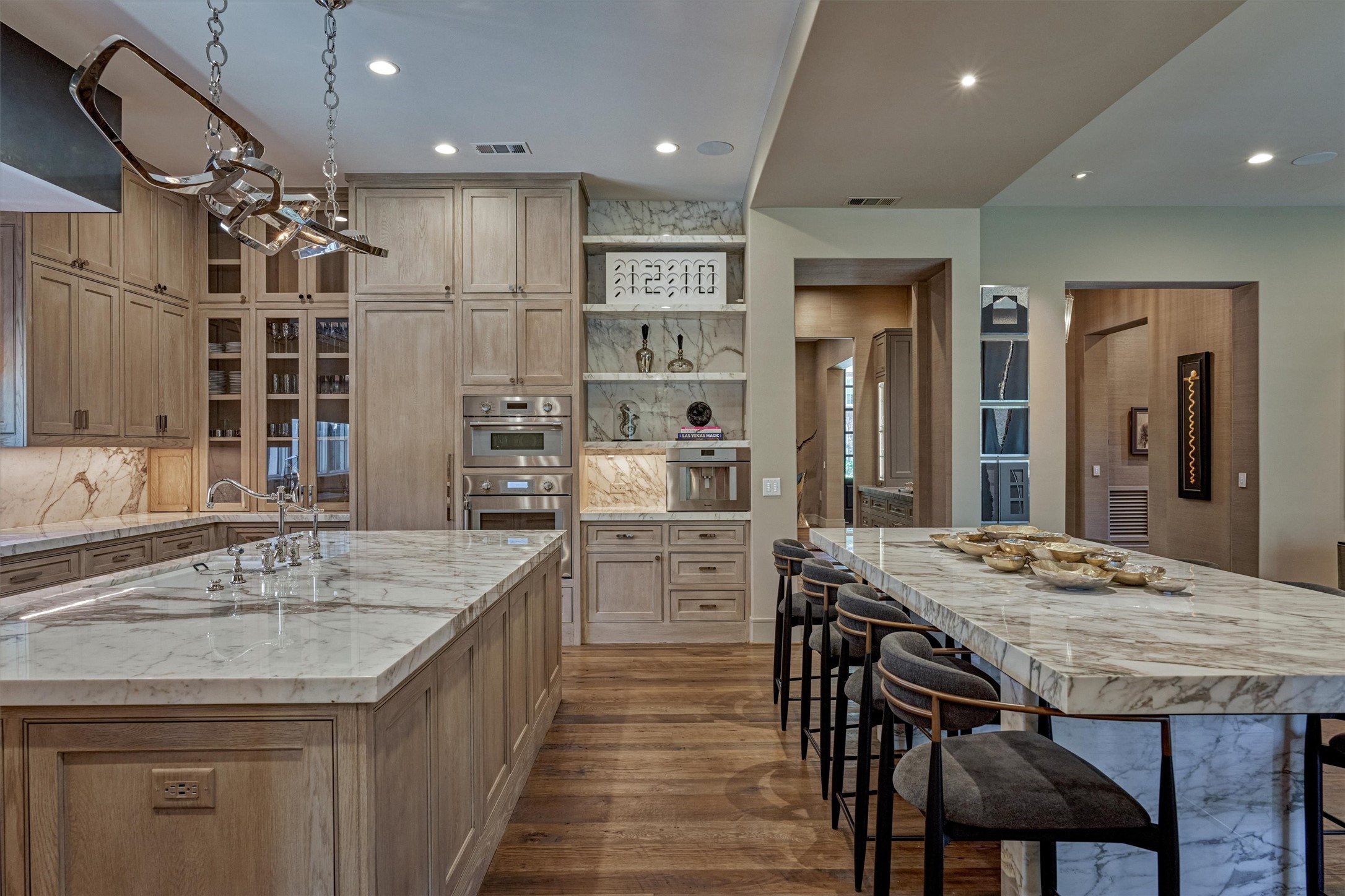 3637 Meadow Lake Lane , Houston, TX, 77027 | 67581125 | Realty Texas LLC