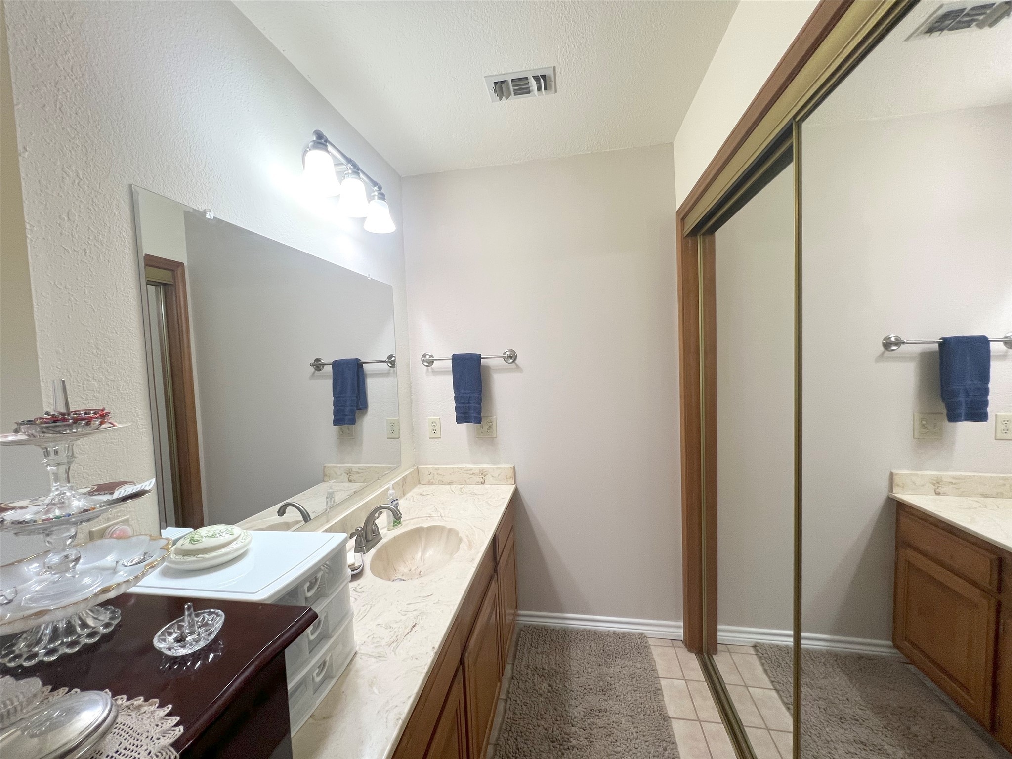 1210 Quail Hollow Drive , El Campo, TX, 77437 | 4880545 | Realty Texas LLC