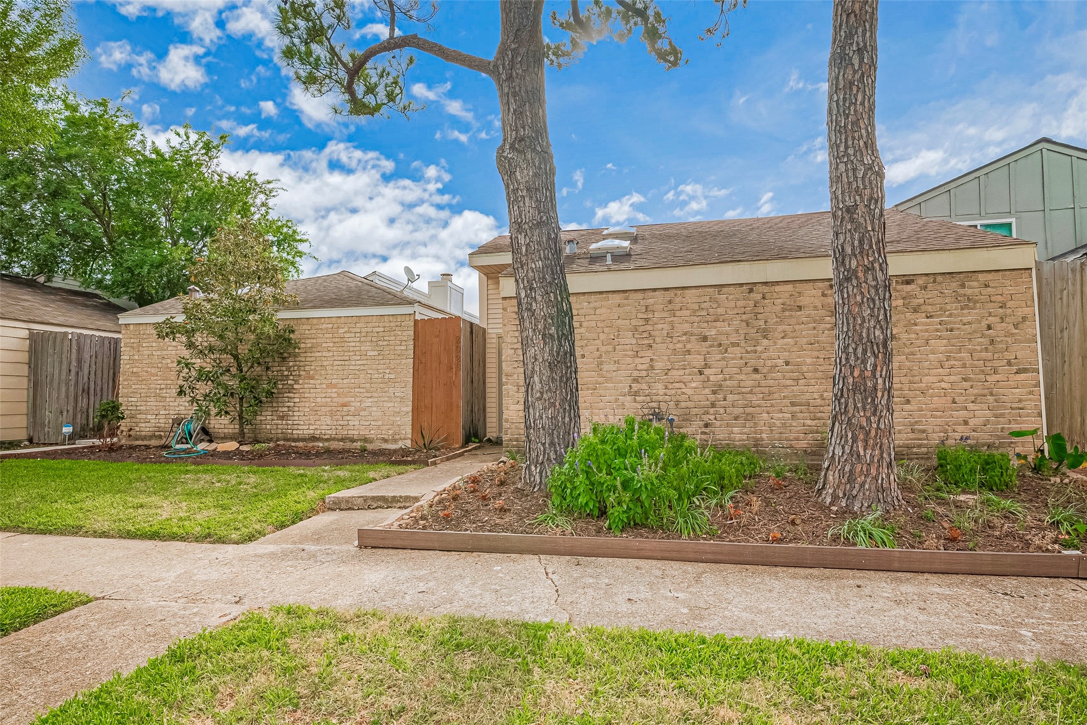 2023 Wilcrest Drive , Houston, TX, 77042 | 14919714 | Realty Texas LLC