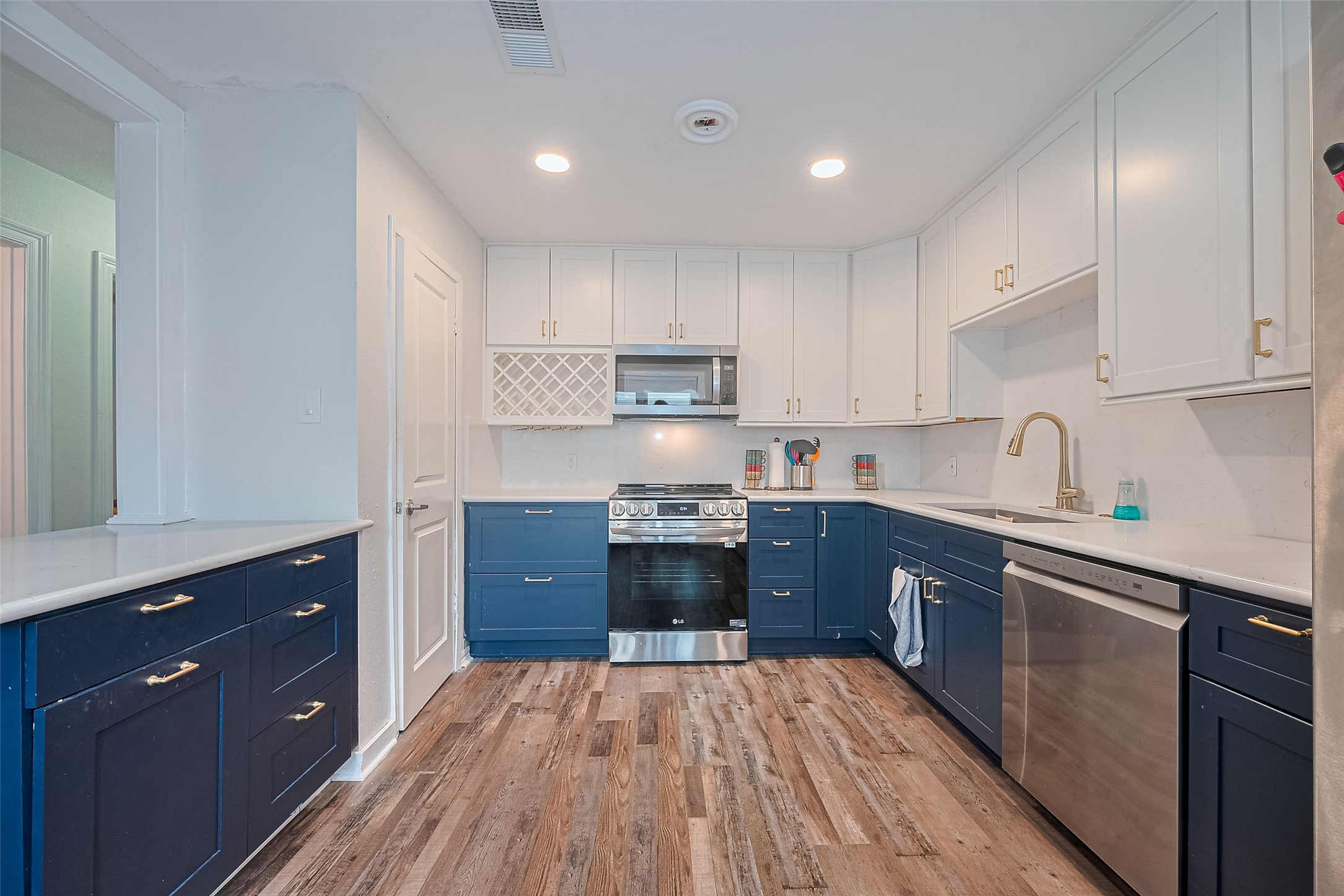 2023 Wilcrest Drive , Houston, TX, 77042 | 14919714 | Realty Texas LLC