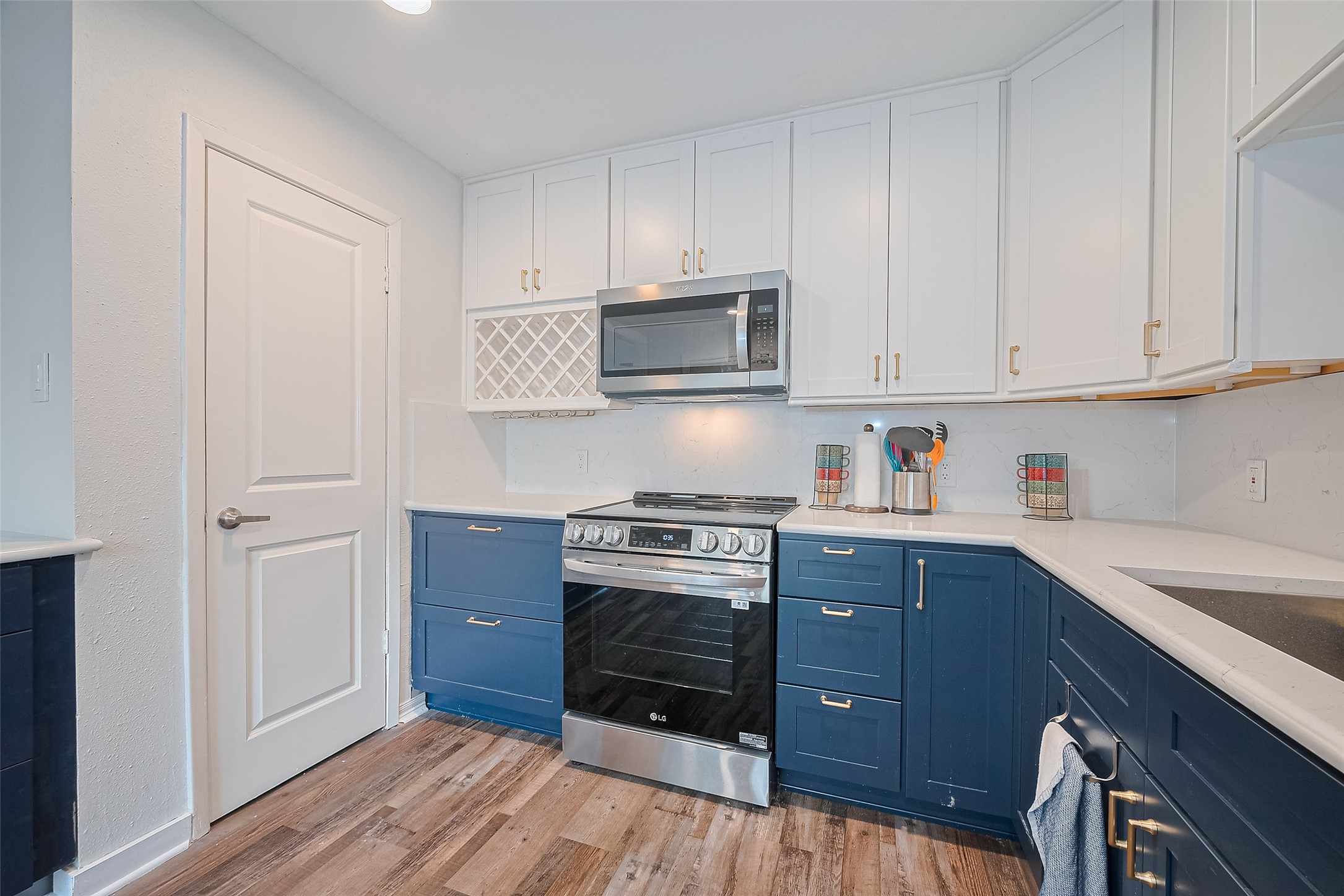 2023 Wilcrest Drive , Houston, TX, 77042 | 14919714 | Realty Texas LLC