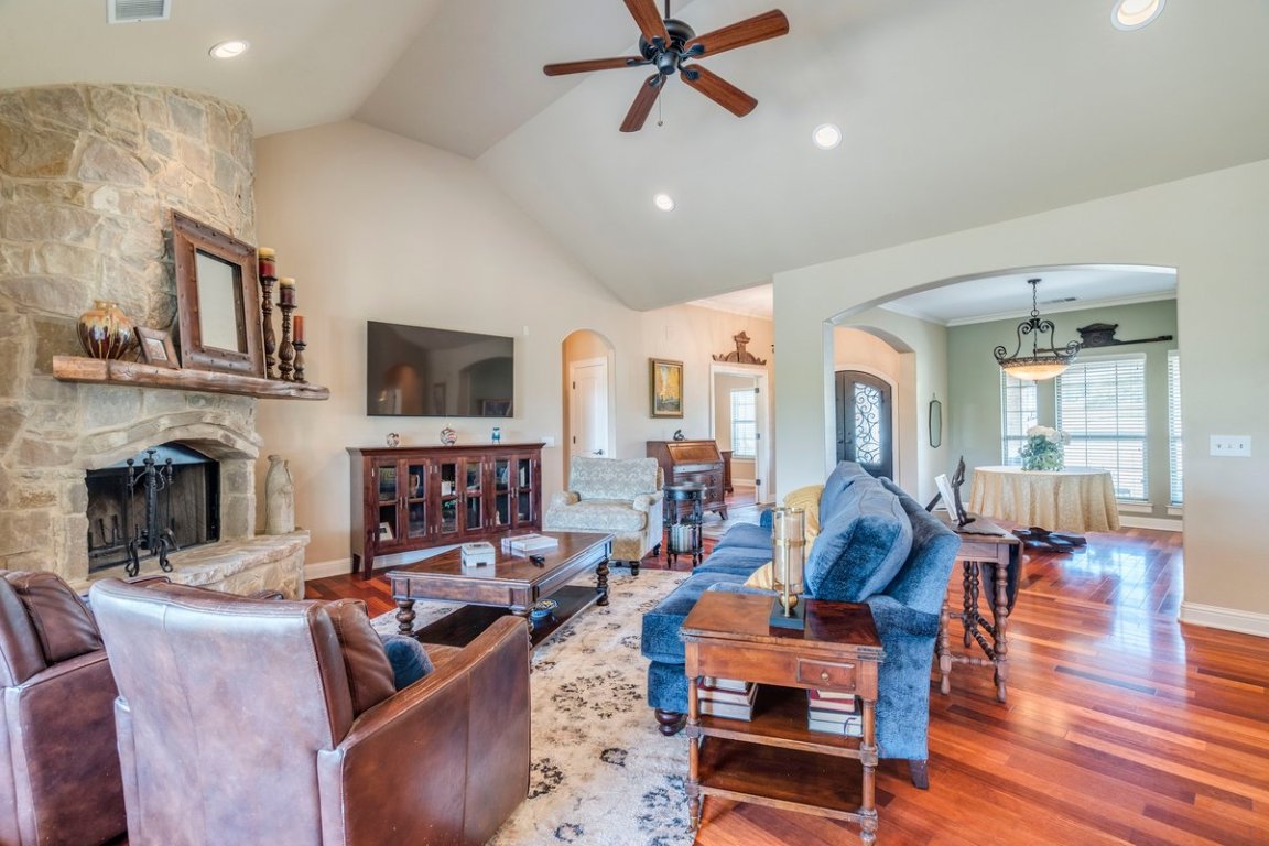 421 Huck Finn Trail , Dripping Springs, TX, 78620 | 8210777 | Realty Texas LLC